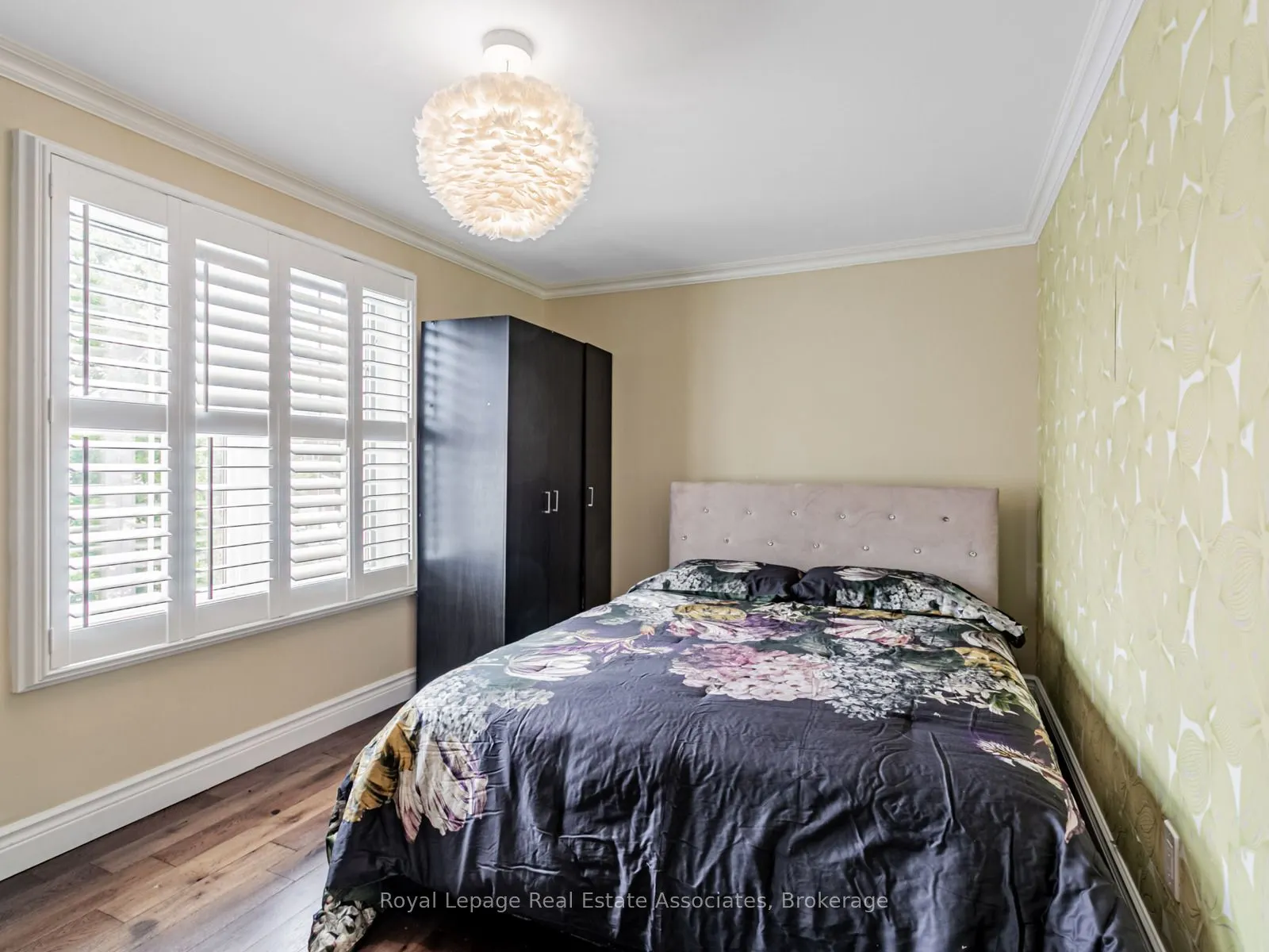 35 Glenmanor Drive
