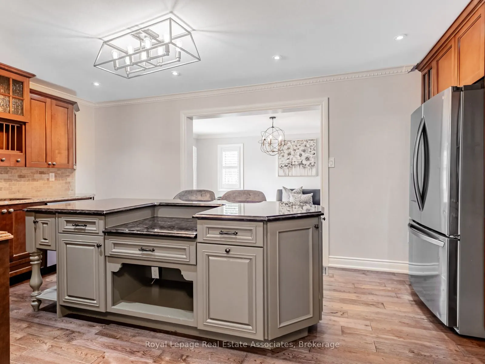 35 Glenmanor Drive