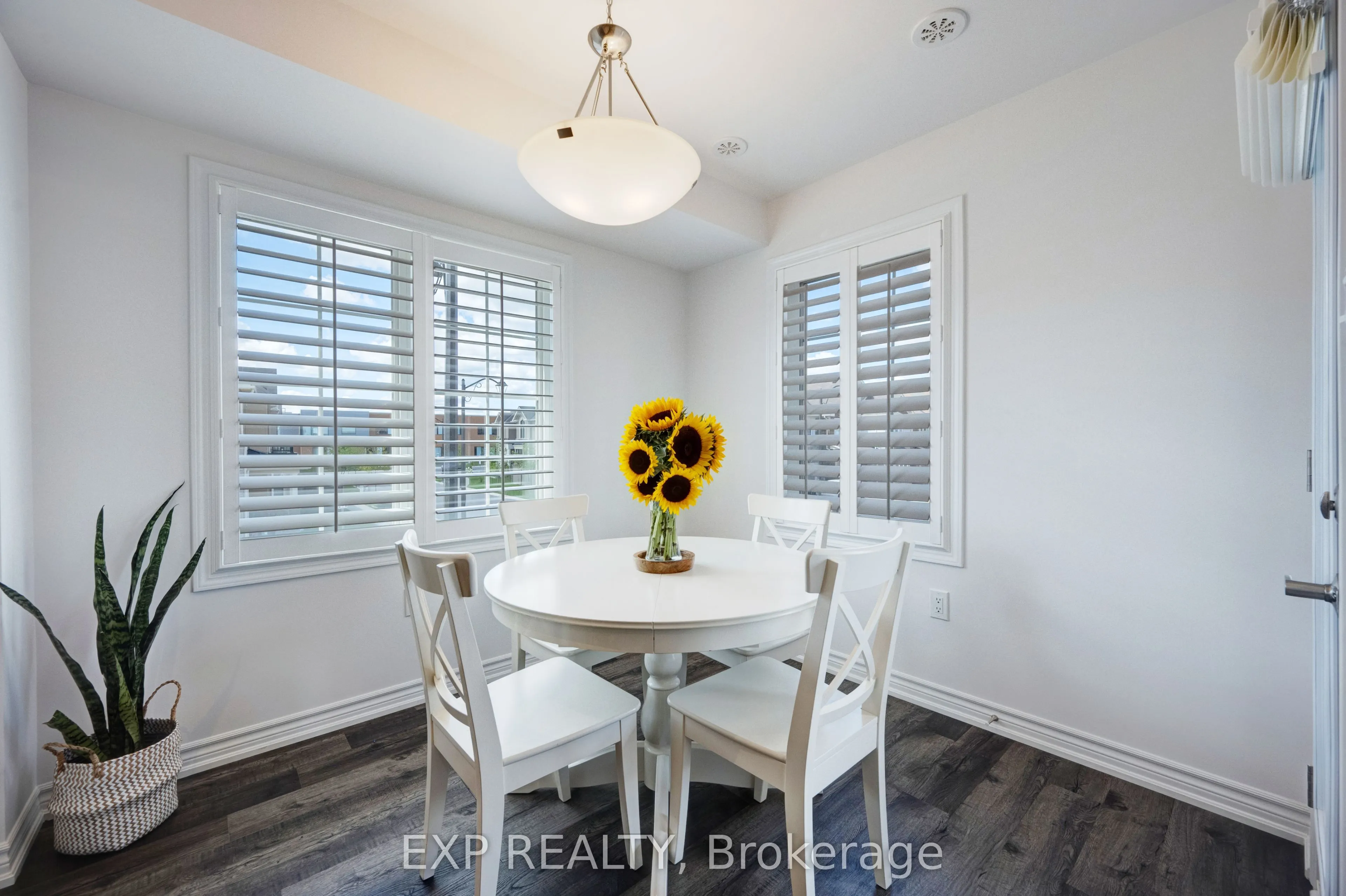 978 Alder Gate