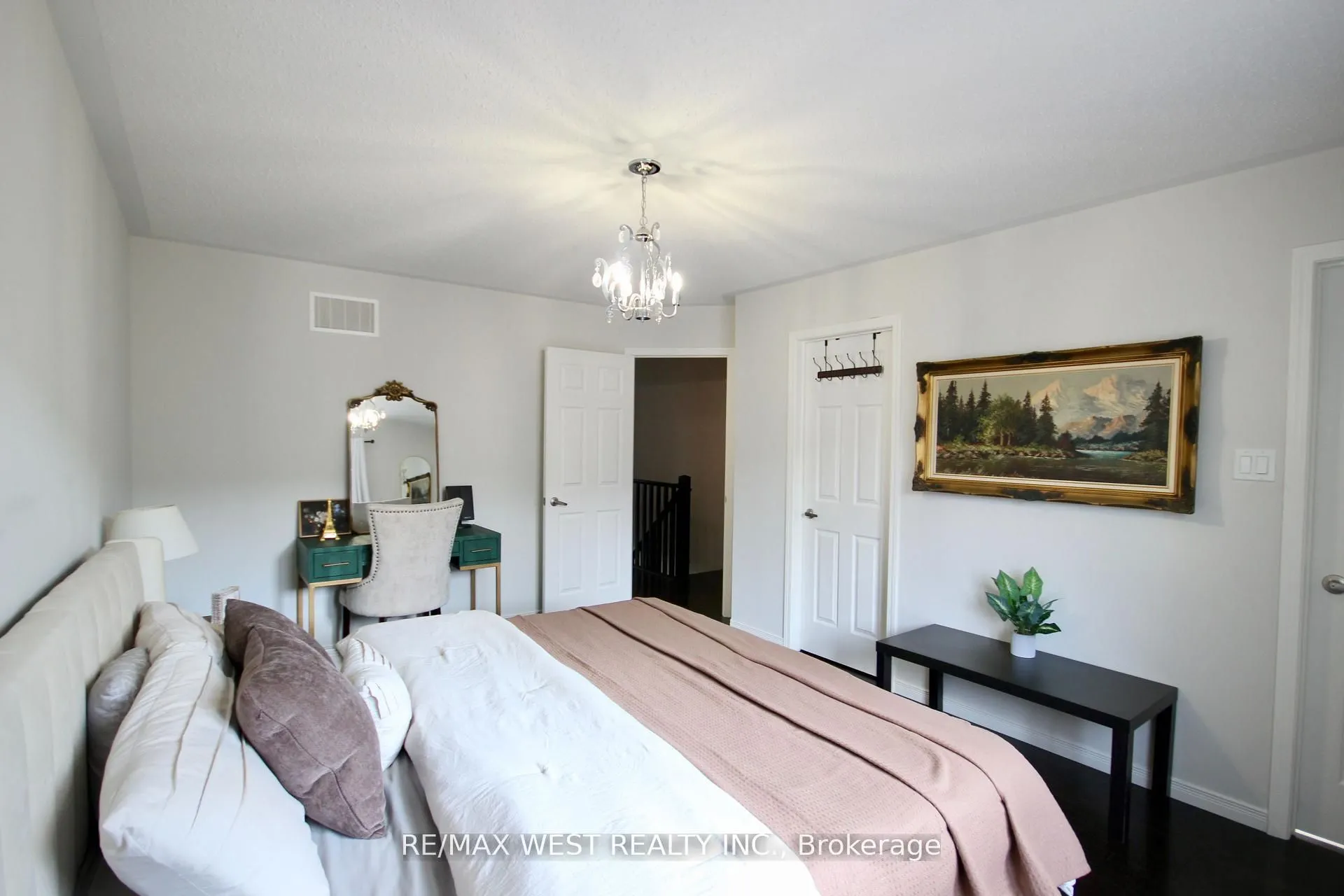 57 Utopia Way, #39
