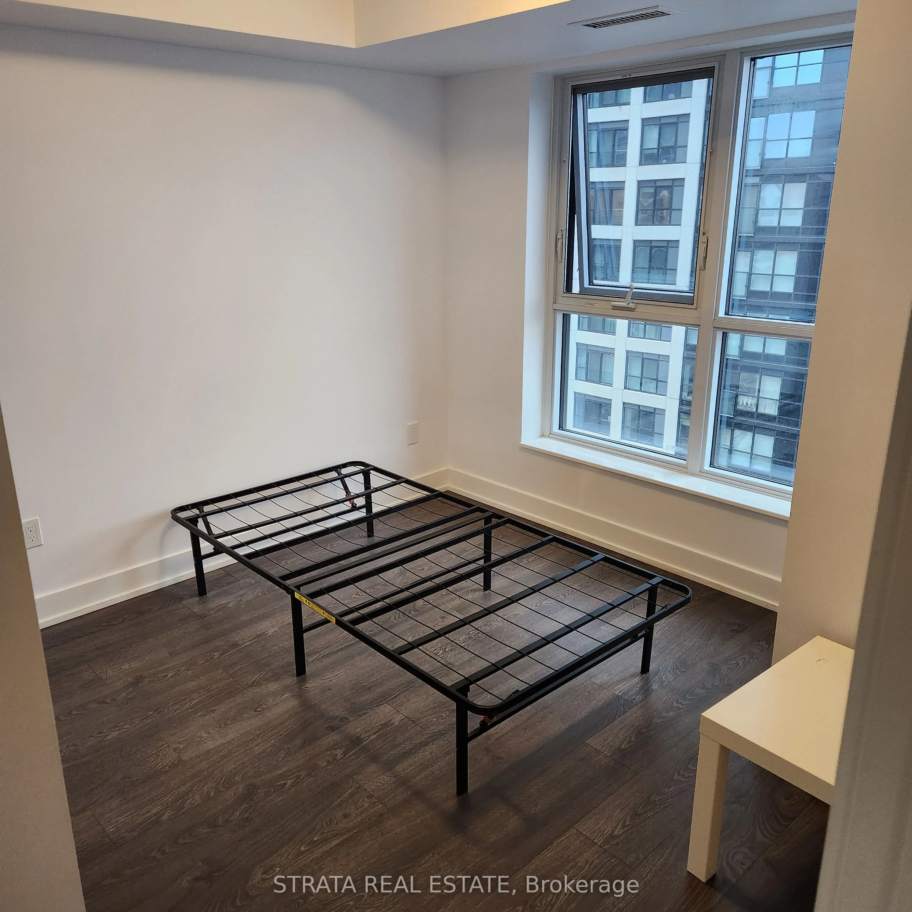 7 Mabelle Avenue, #1606