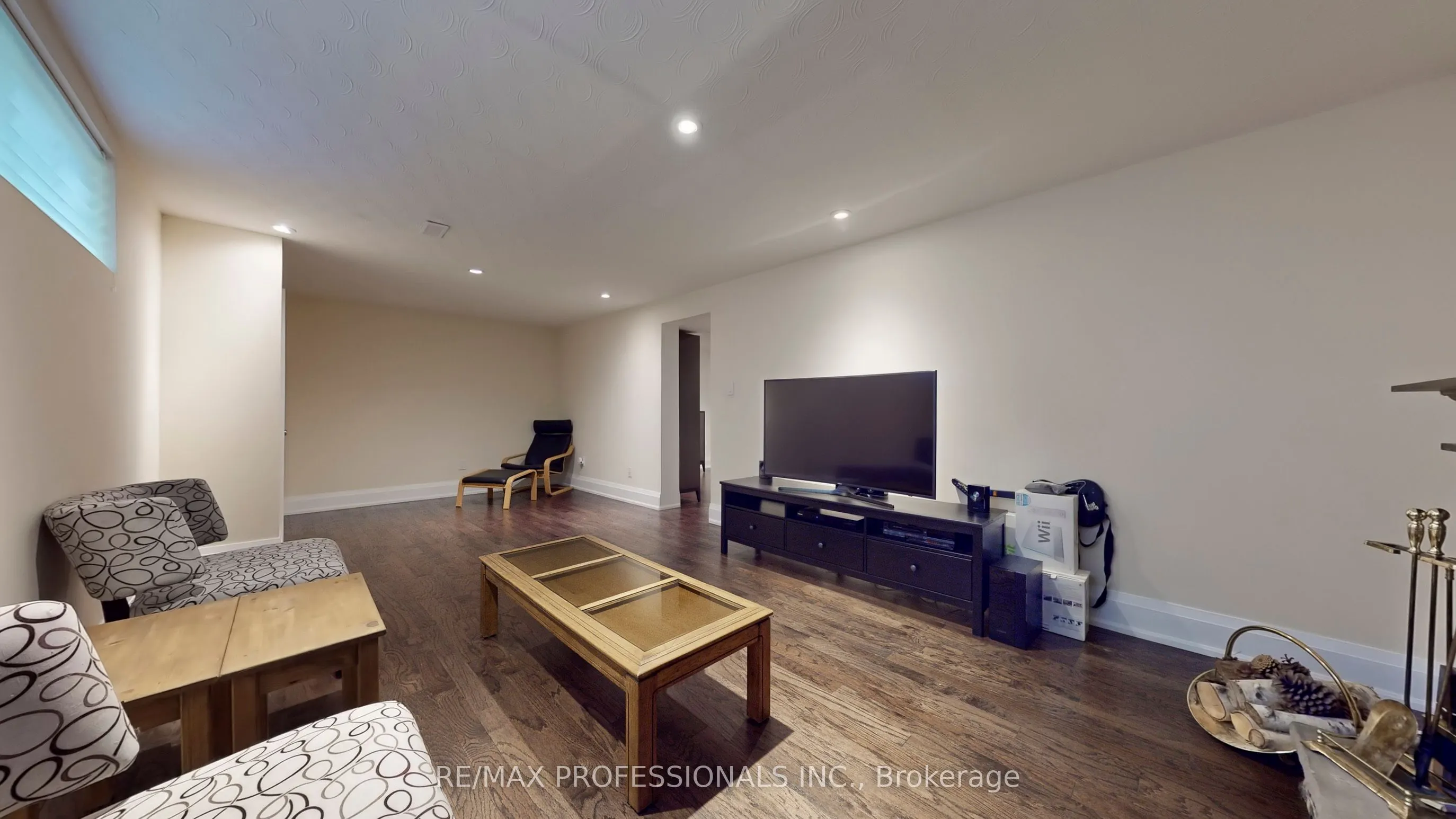 5 Grasspoint Crescent