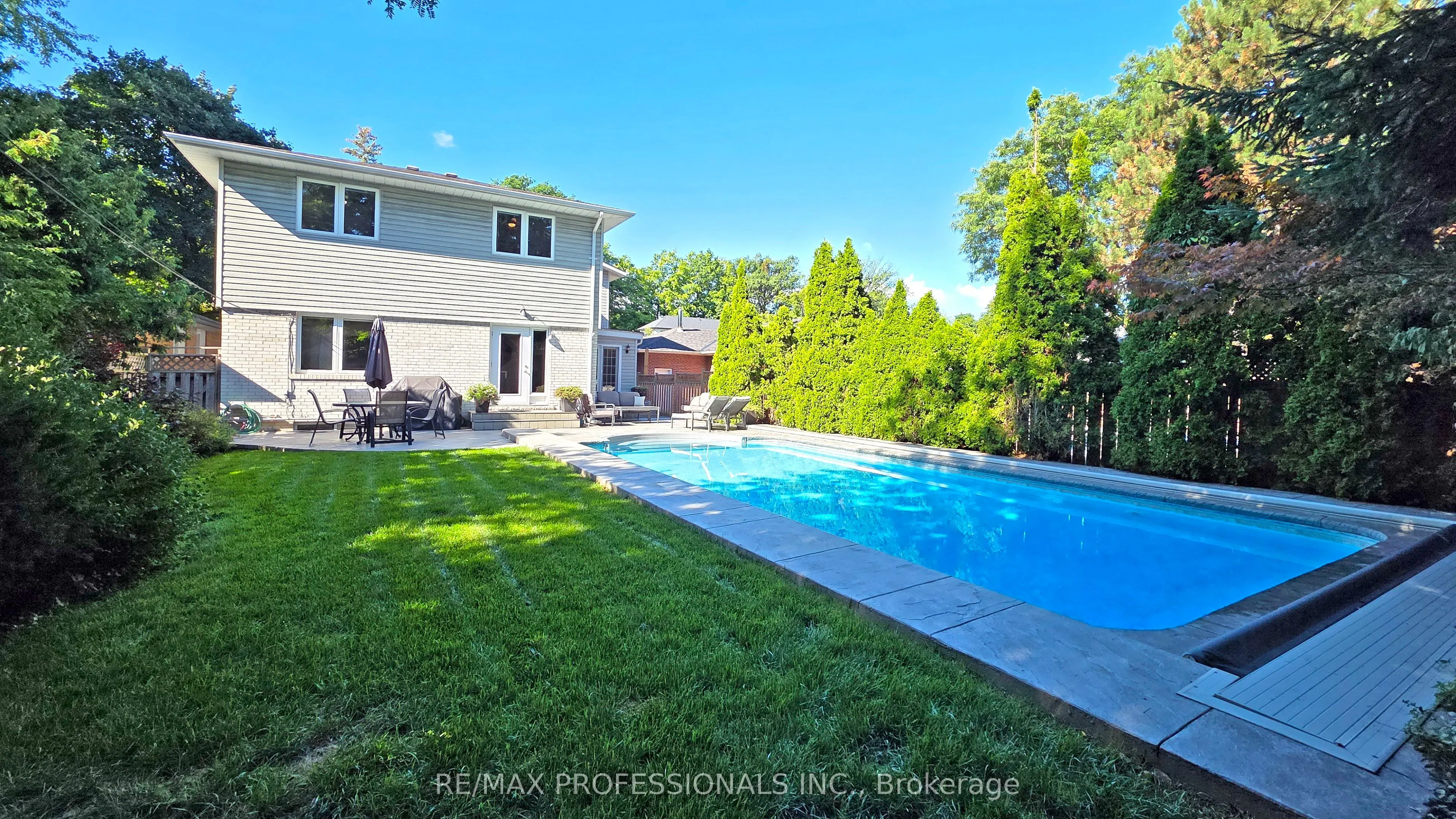 5 Grasspoint Crescent