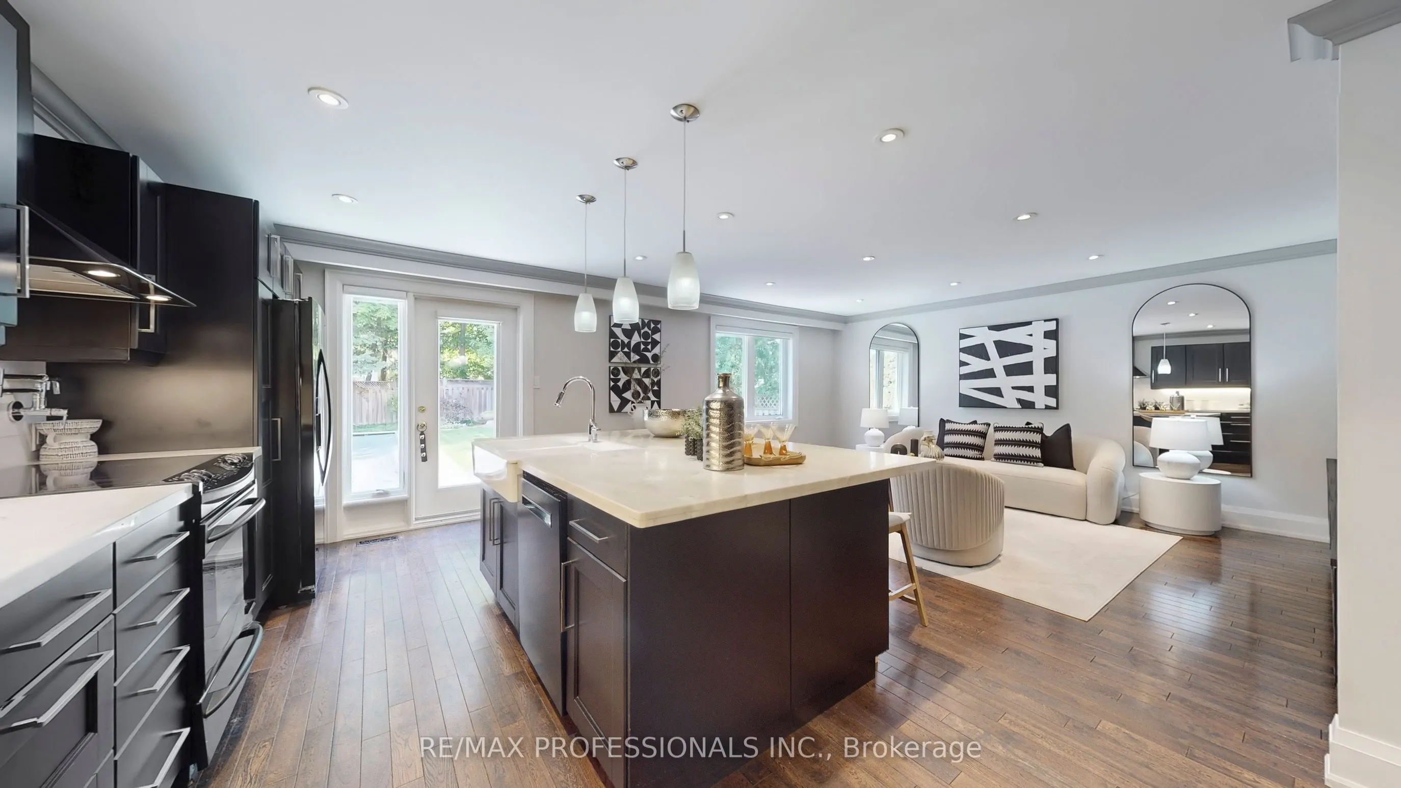 5 Grasspoint Crescent