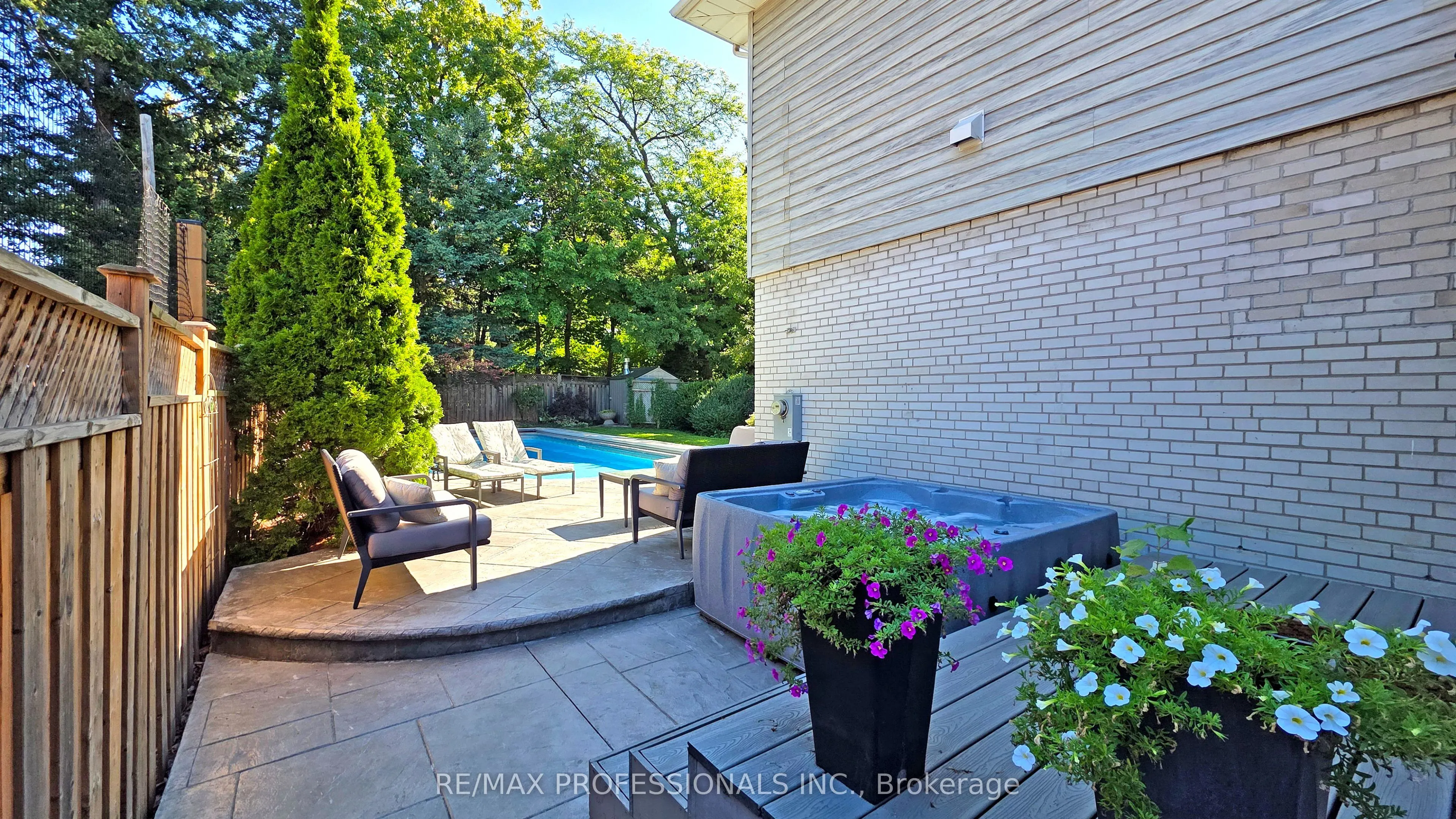 5 Grasspoint Crescent