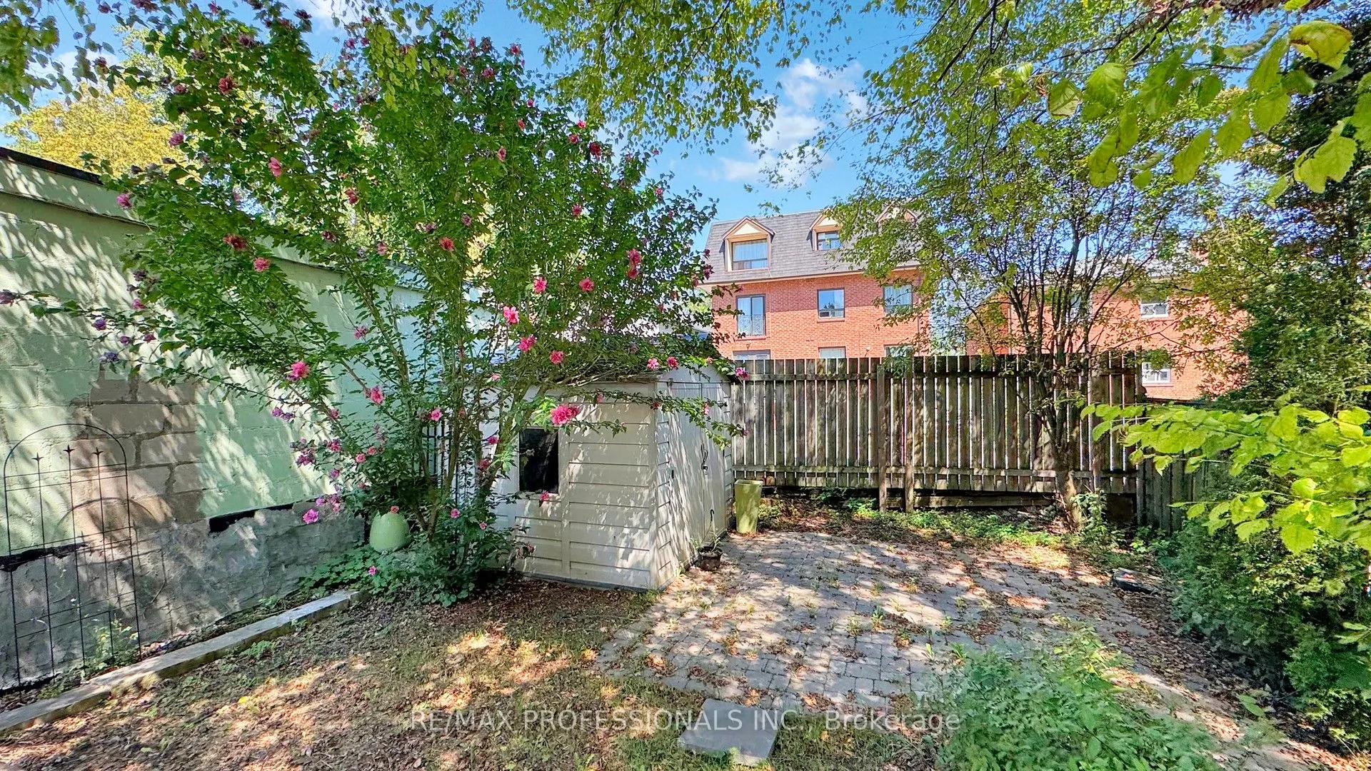 49 Albert Avenue