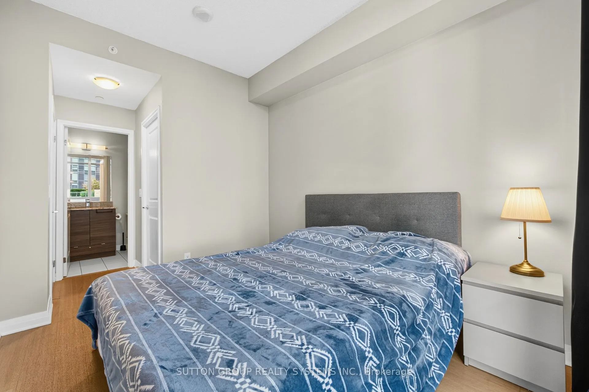 60 Annie Craig Drive, #815