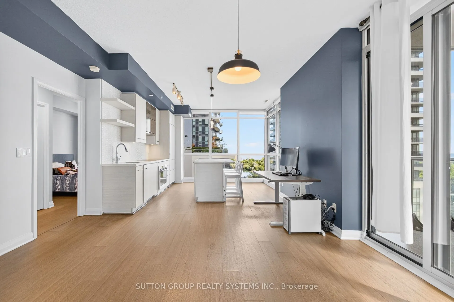 60 Annie Craig Drive, #815