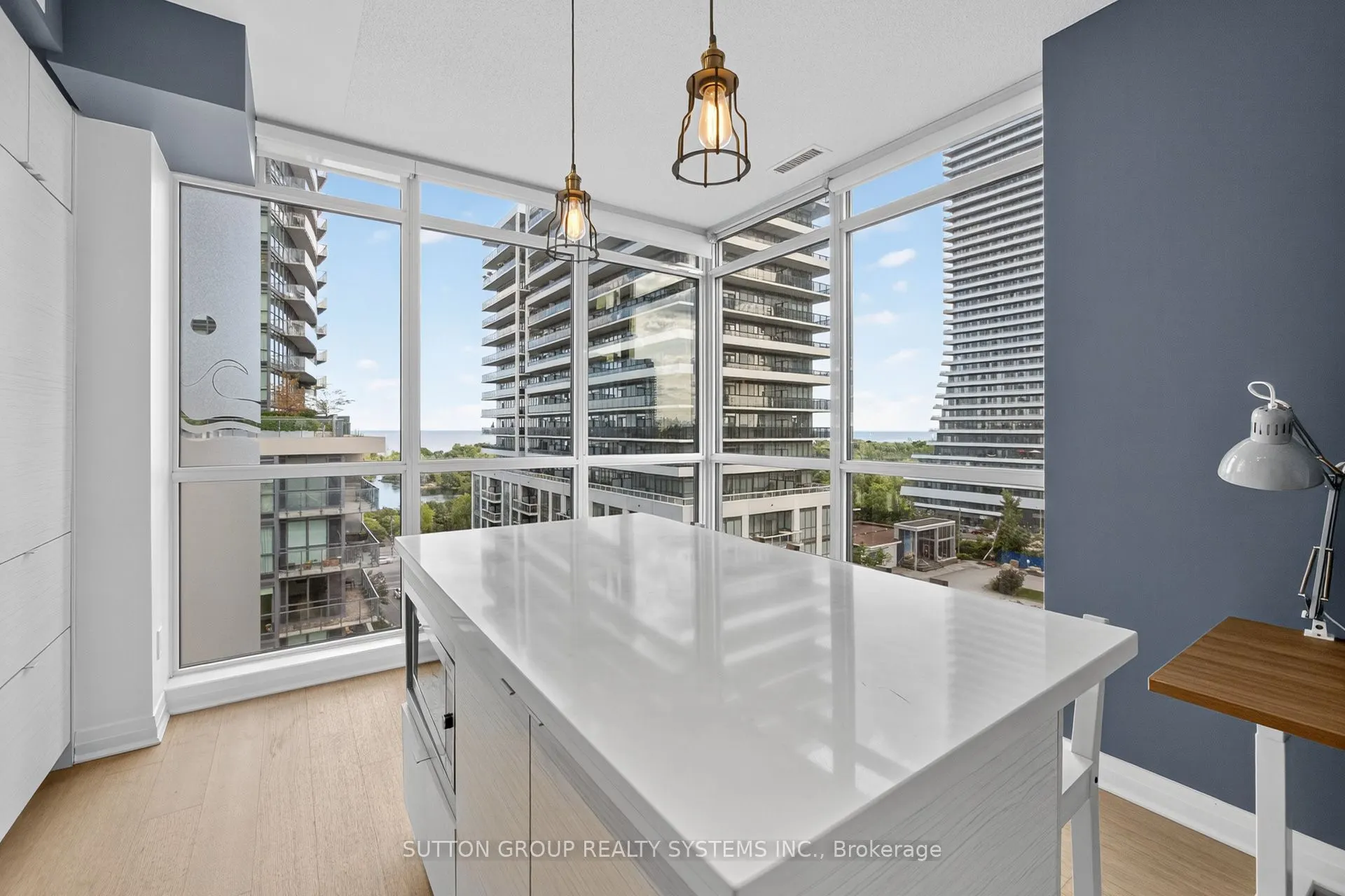 60 Annie Craig Drive, #815