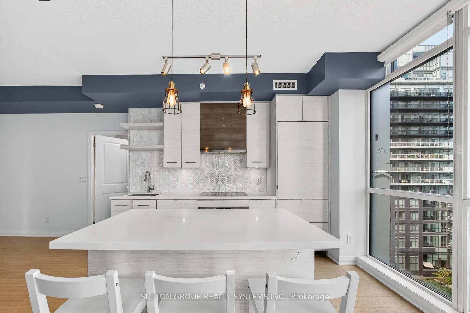 60 Annie Craig Drive, #815