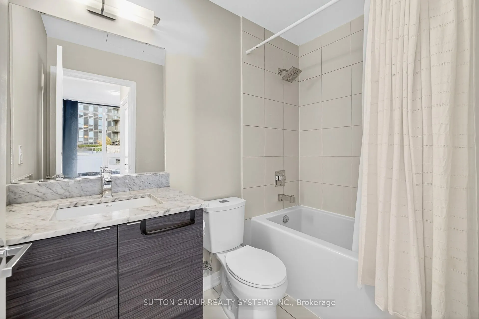 60 Annie Craig Drive, #815