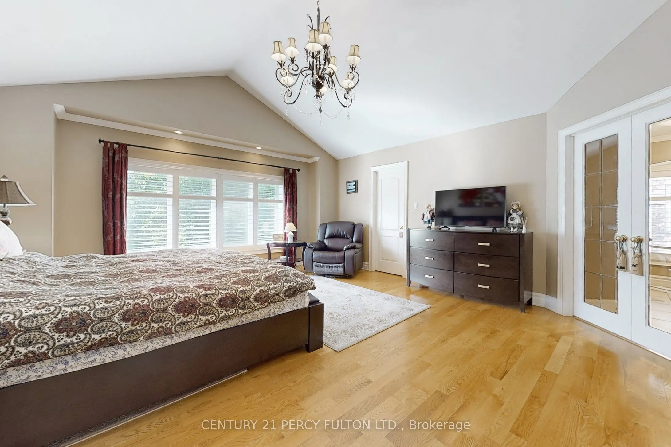 1832 Chesbro Court