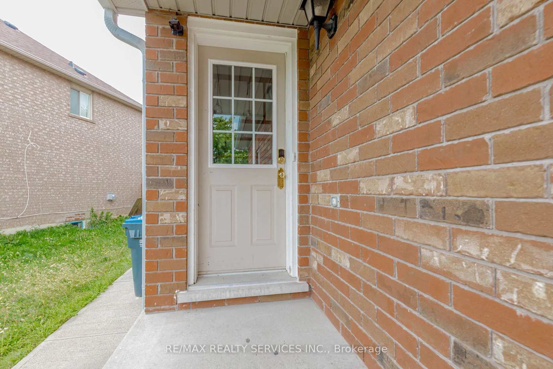 106 Narrow Valley Crescent