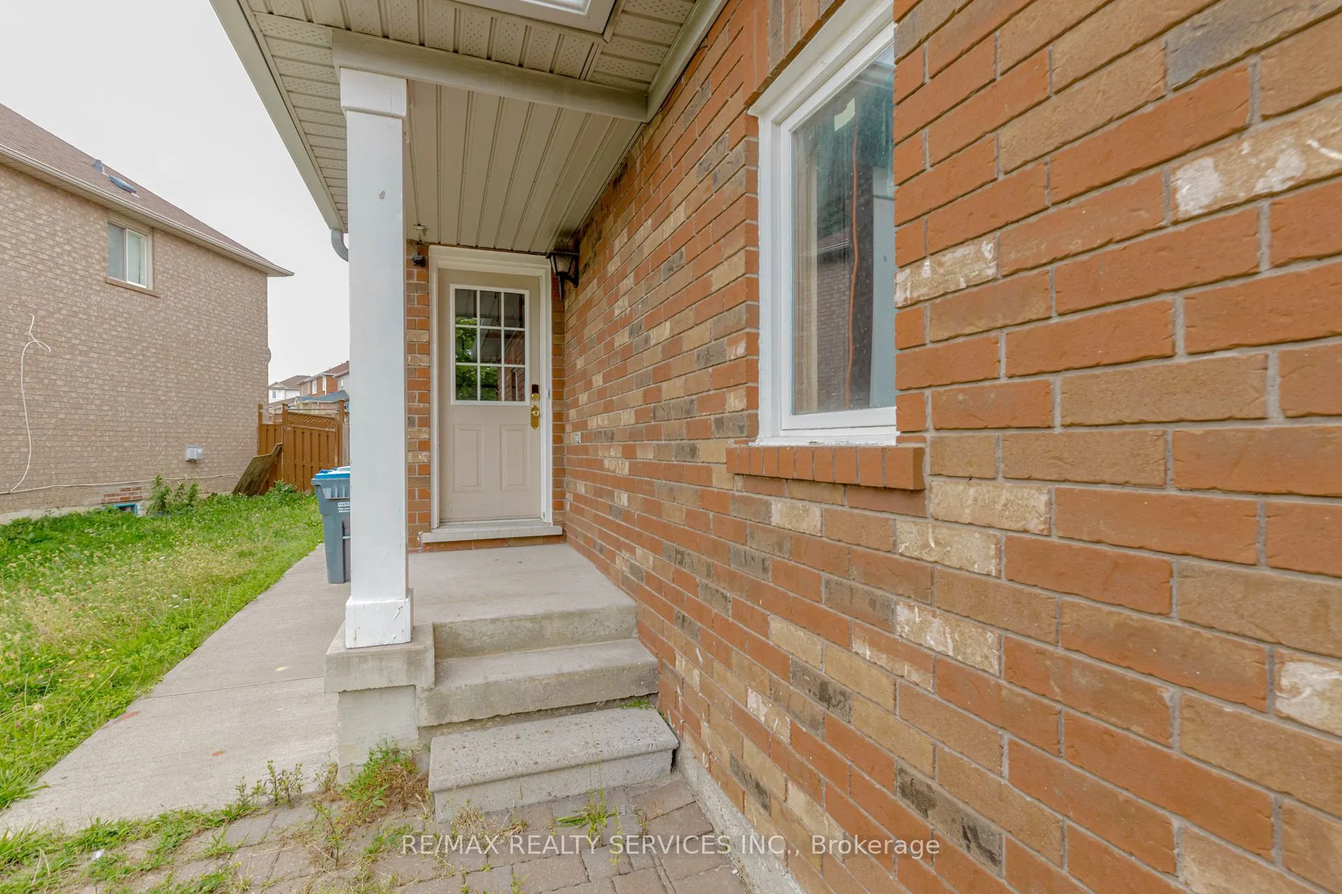 106 Narrow Valley Crescent