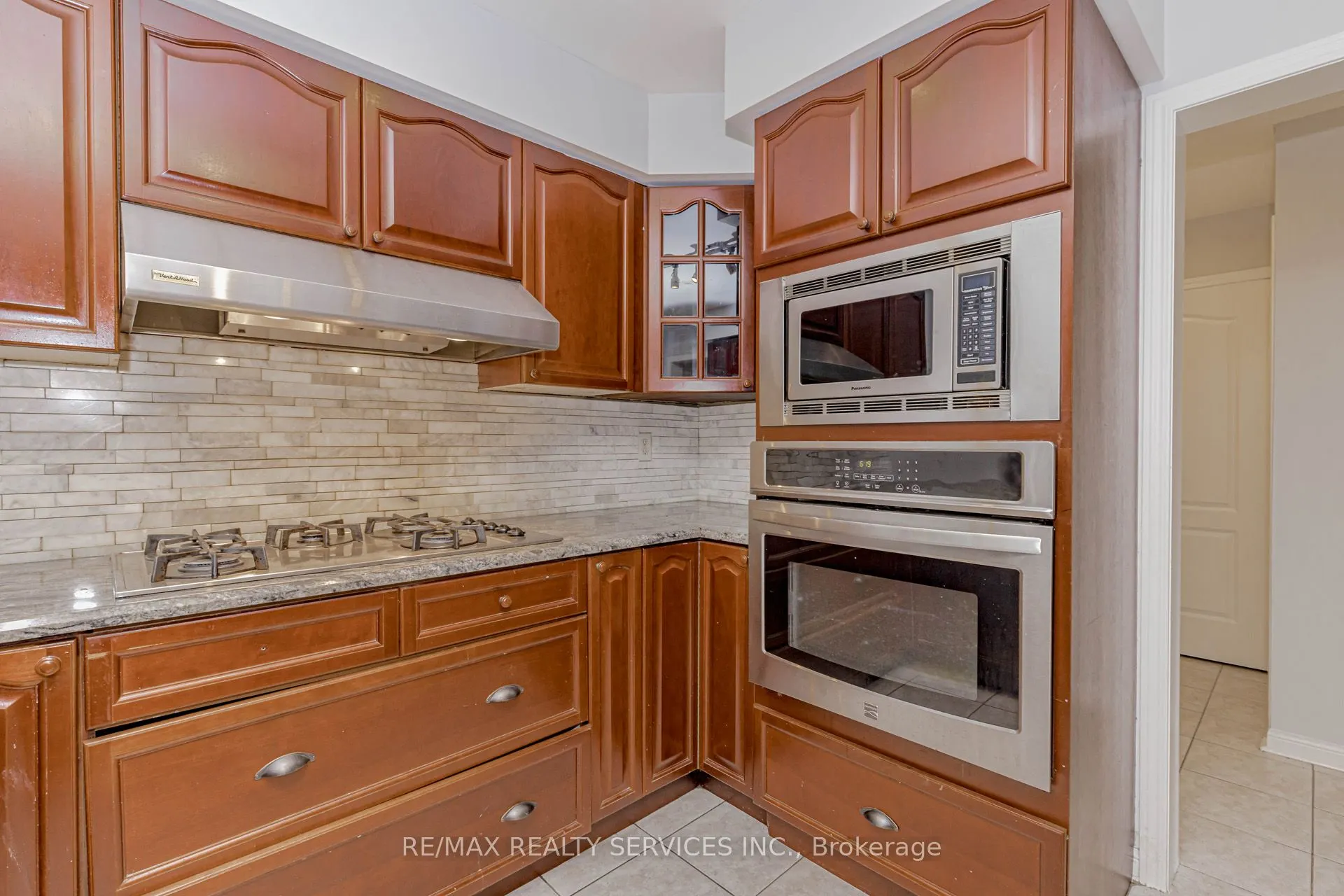 106 Narrow Valley Crescent