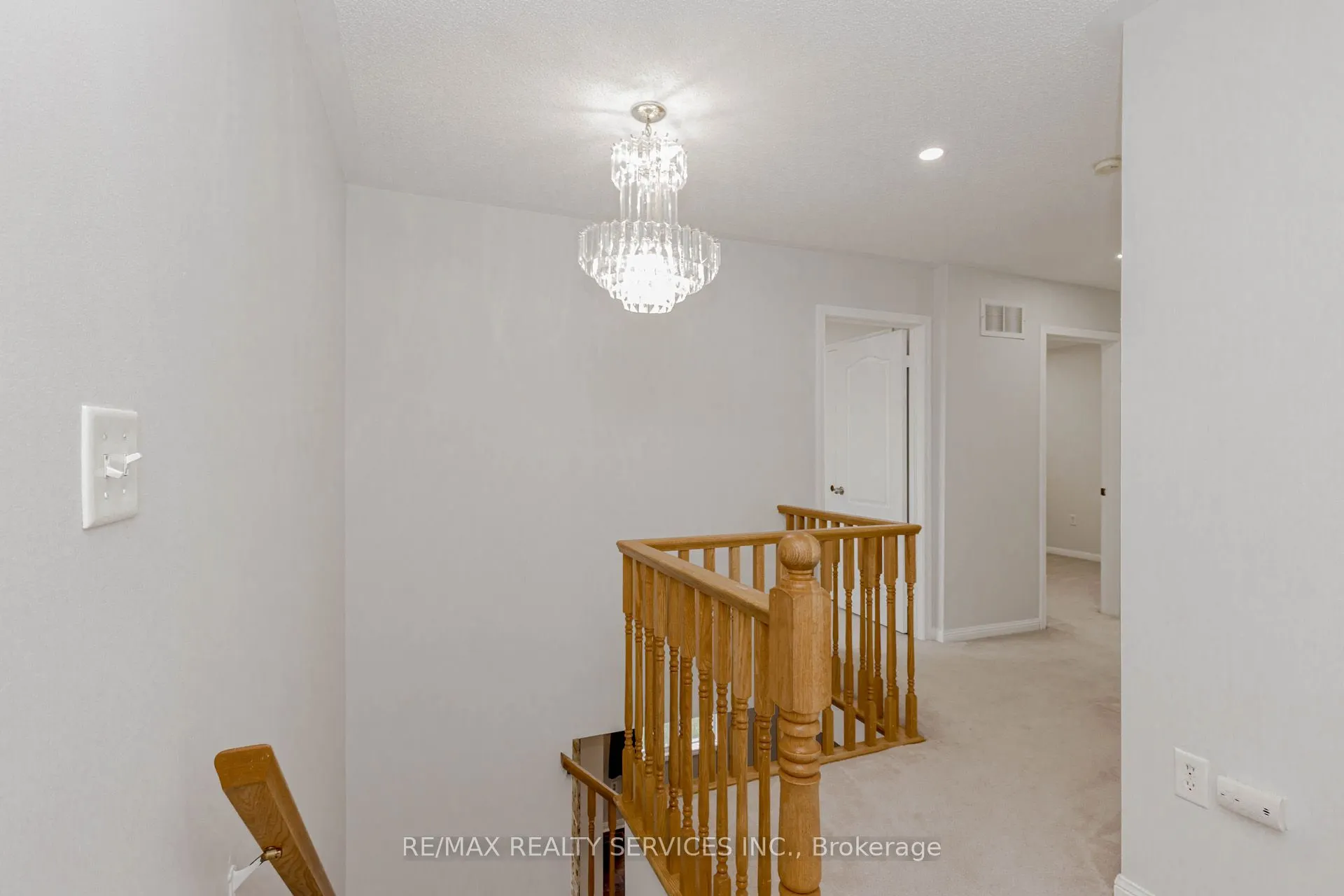 106 Narrow Valley Crescent