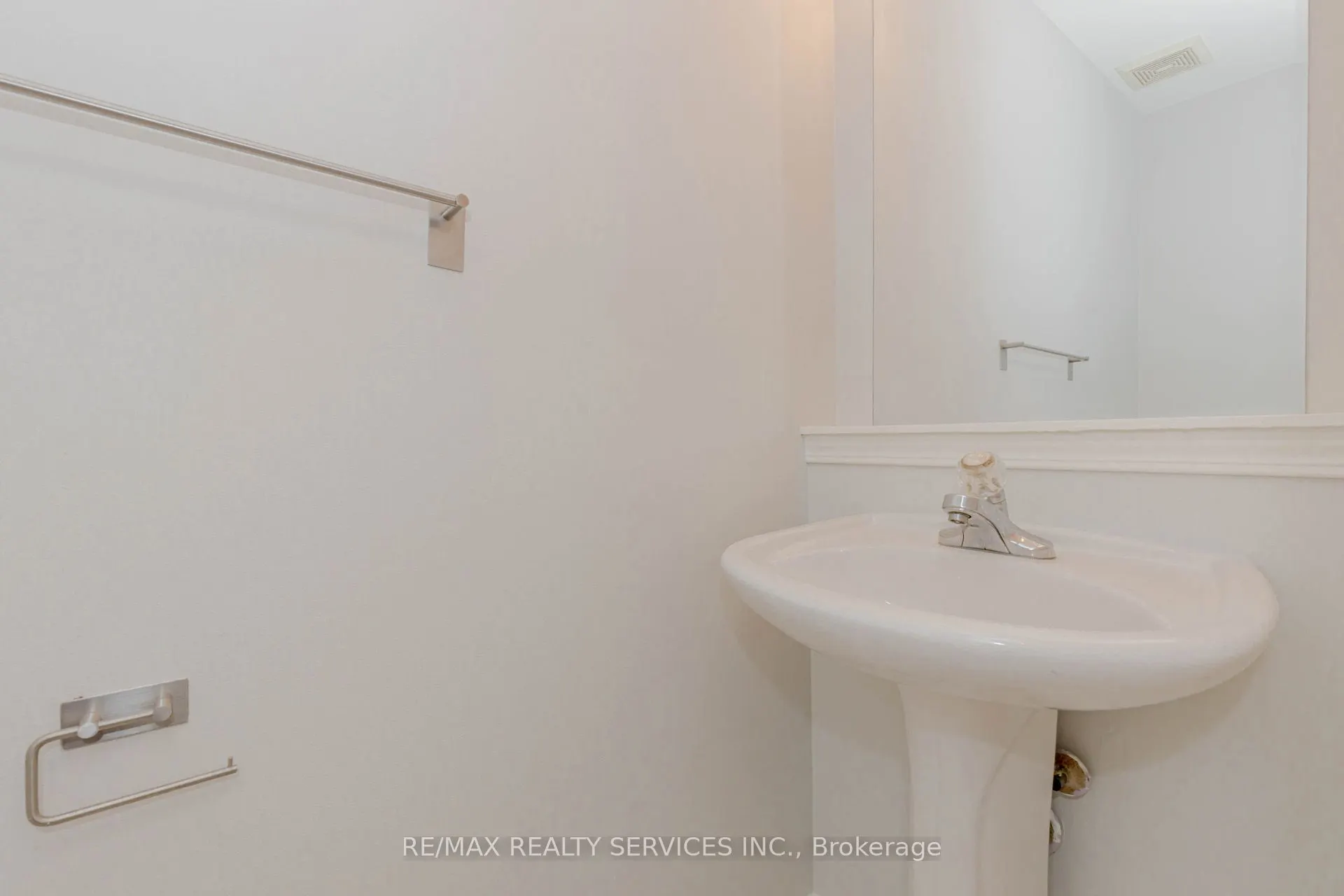 106 Narrow Valley Crescent