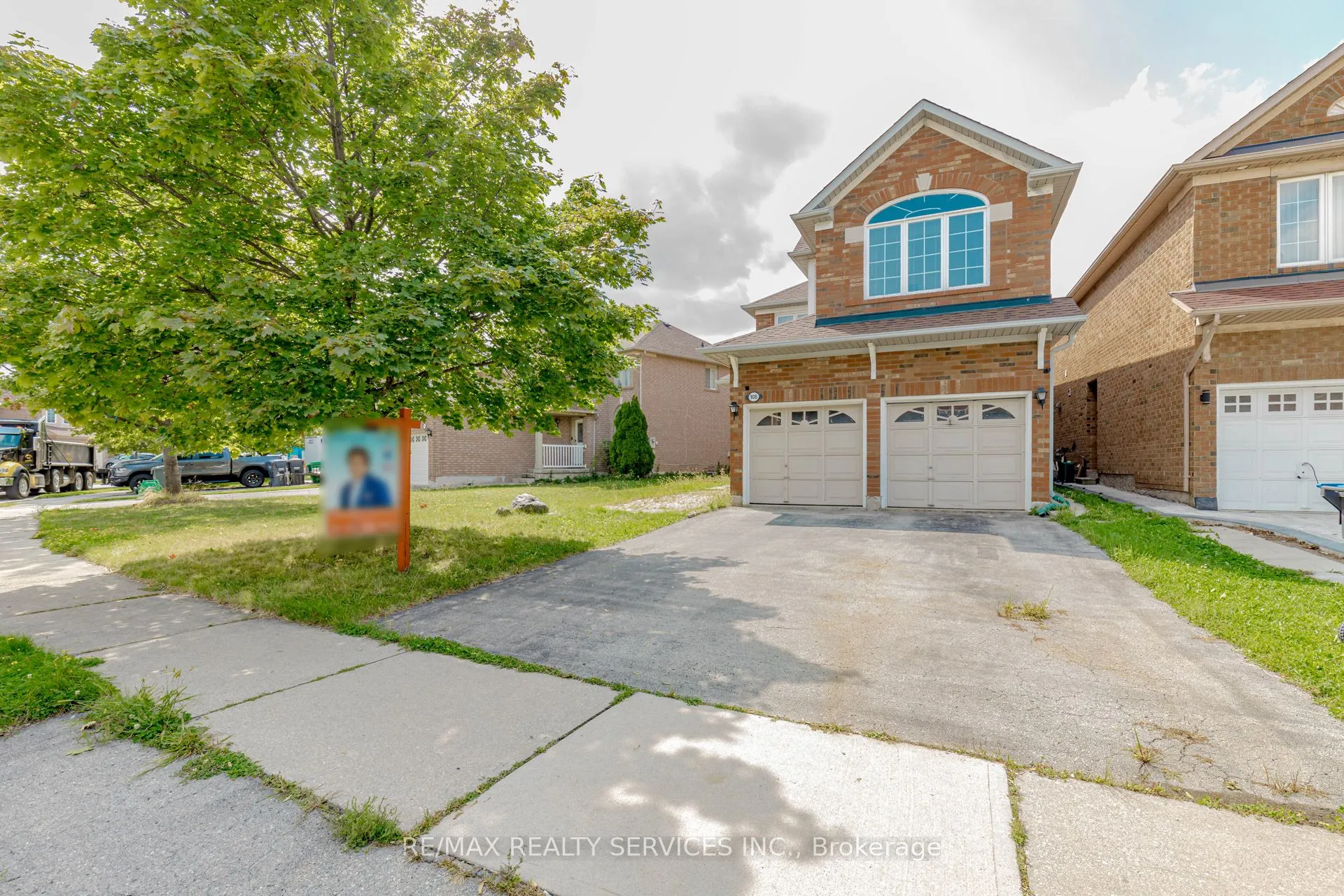 106 Narrow Valley Crescent