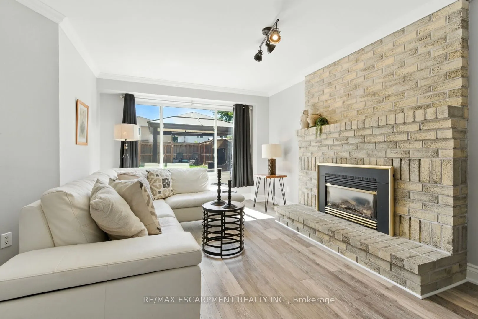 580 Deerhurst Drive