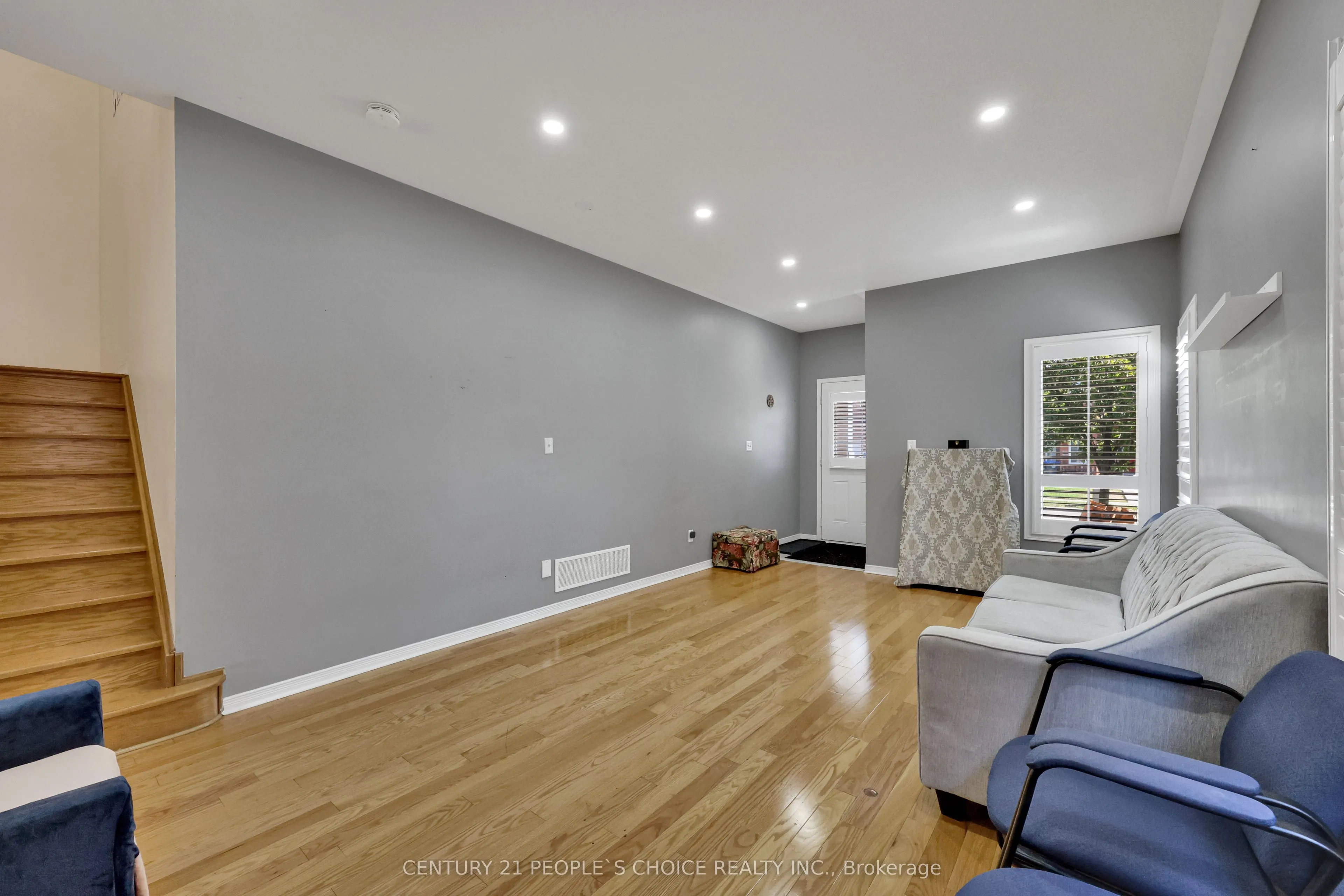 46 Commodore Drive