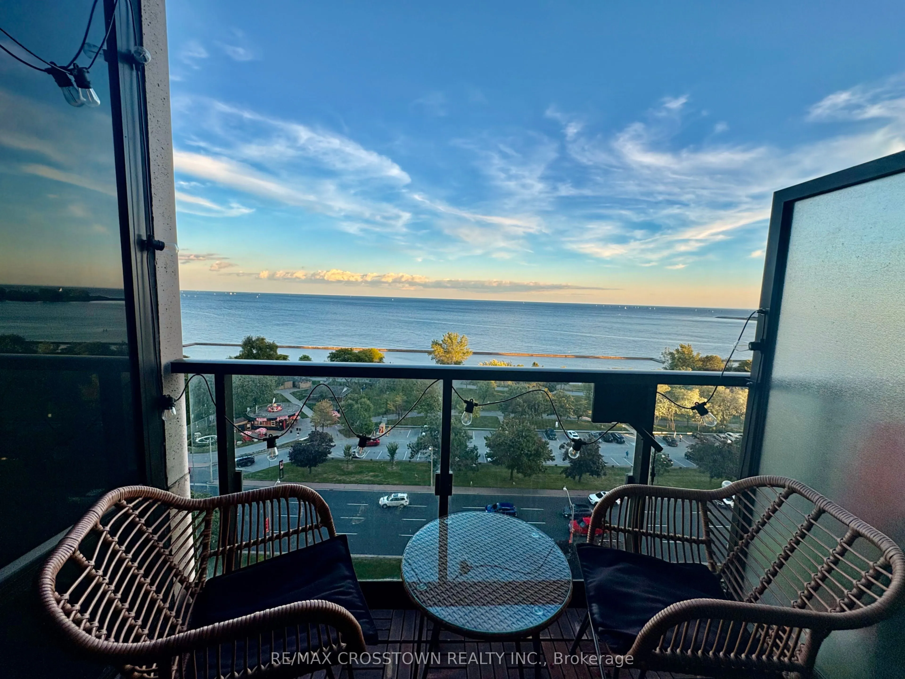 1926 Lake Shore Drive W, #1207