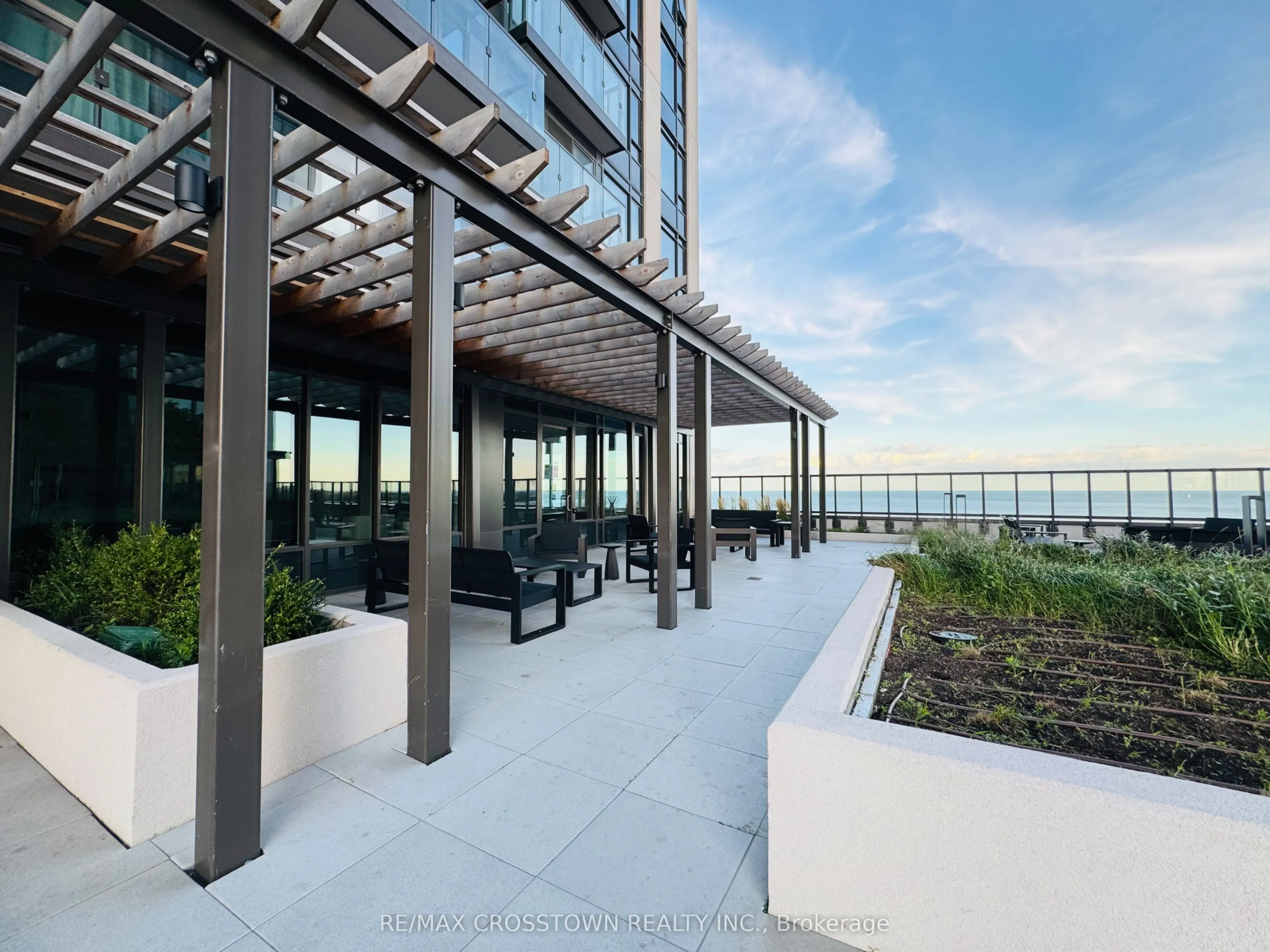 1926 Lake Shore Drive W, #1207