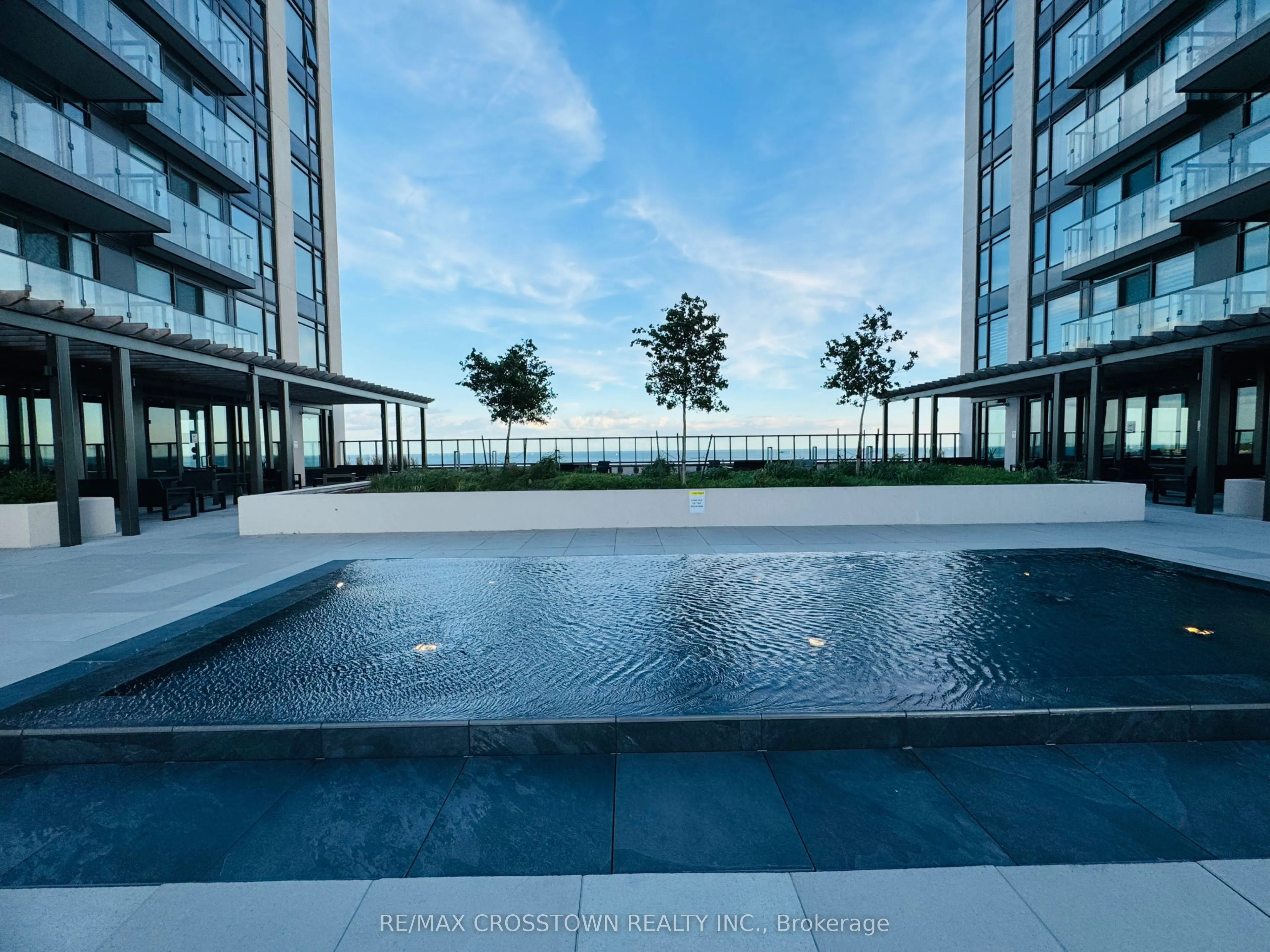 1926 Lake Shore Drive W, #1207