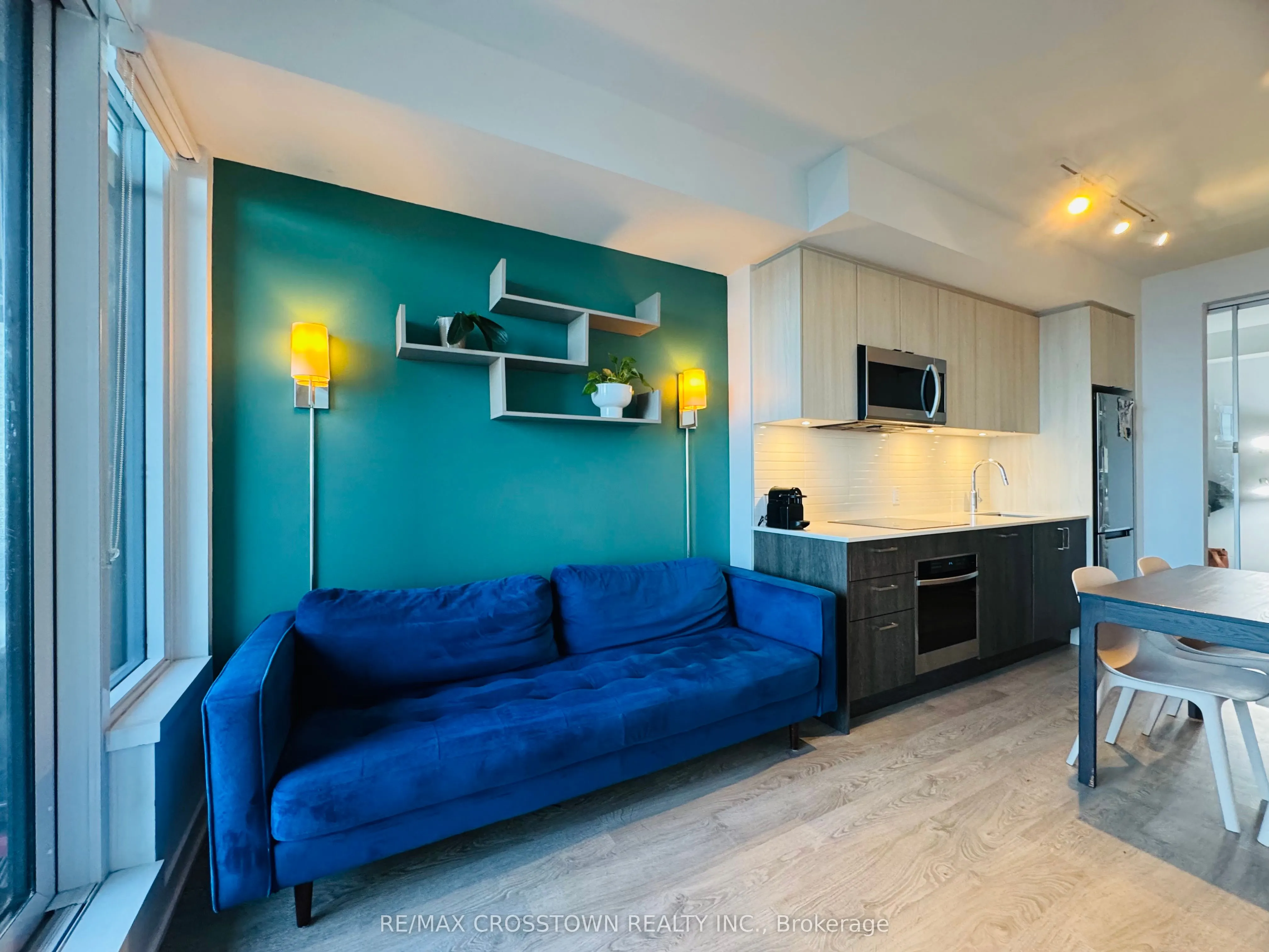 1926 Lake Shore Drive W, #1207