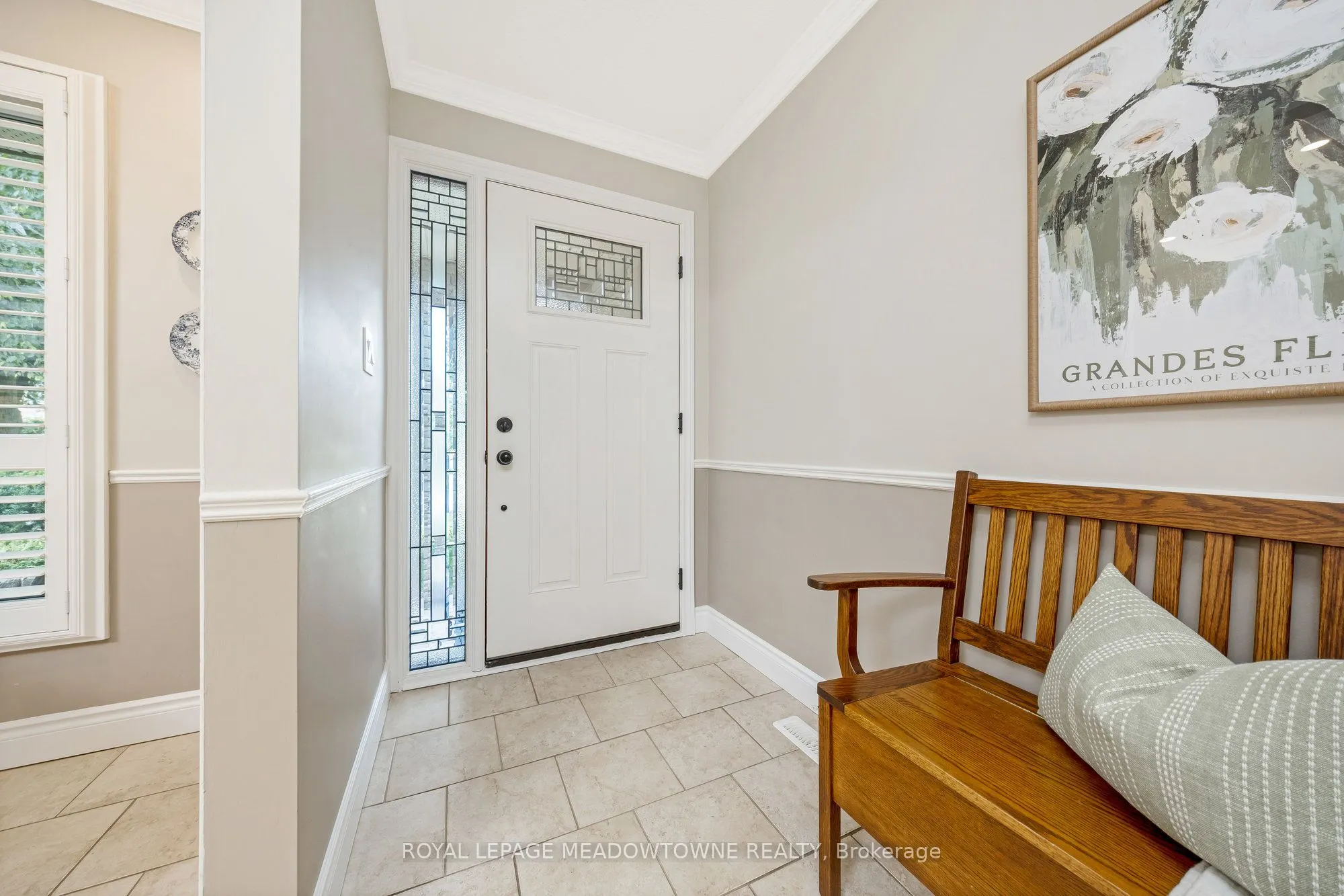 561 Hawthorne Crescent