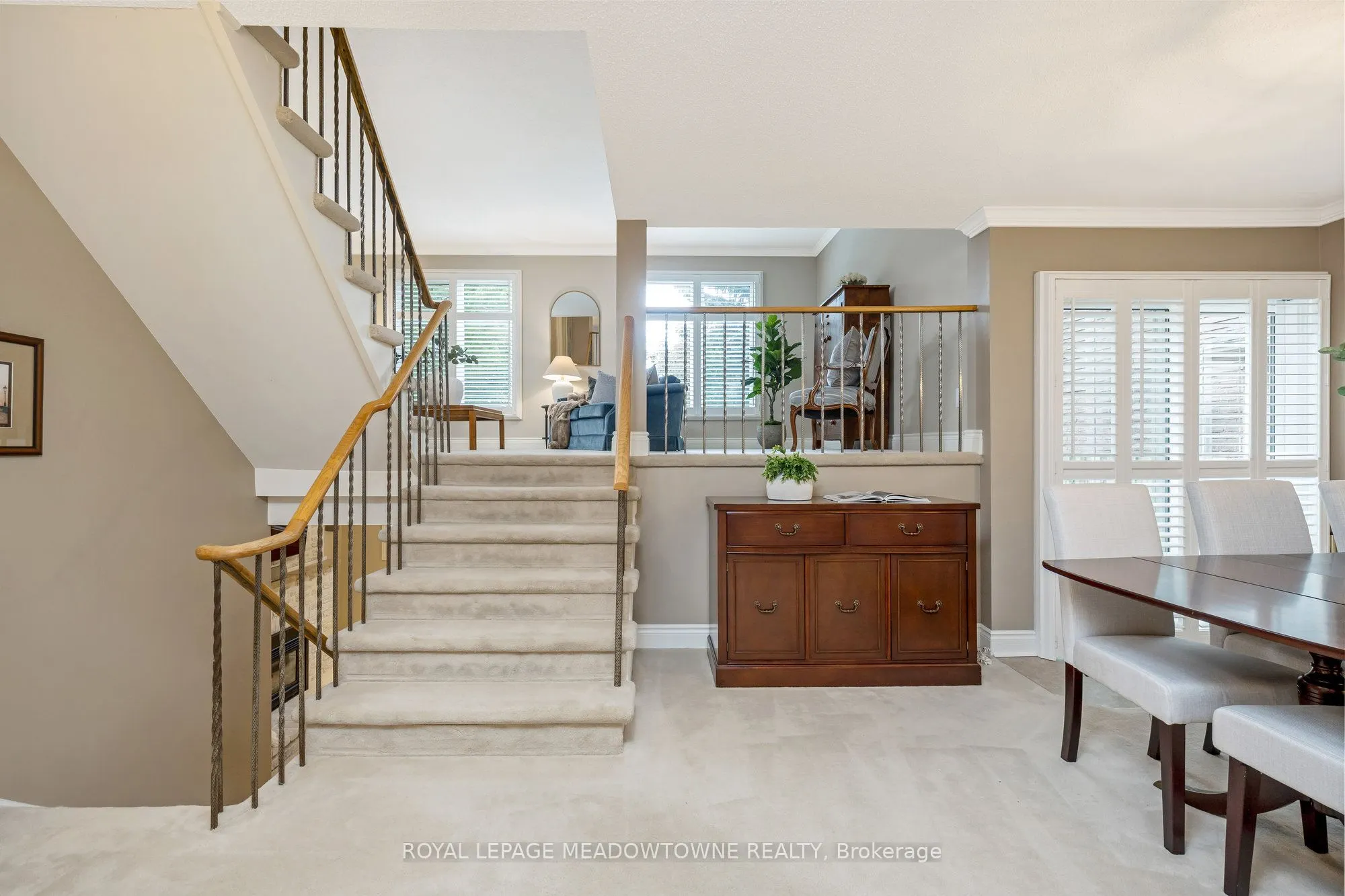 561 Hawthorne Crescent