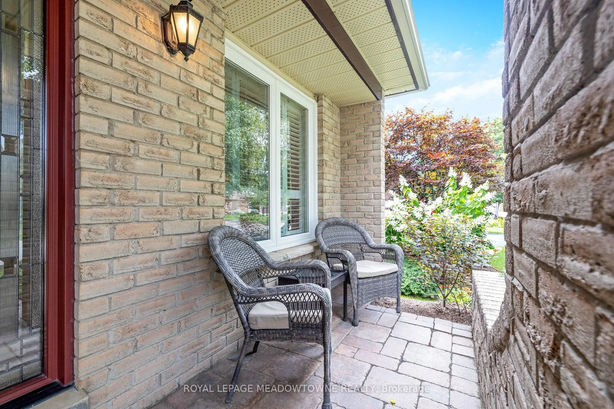 561 Hawthorne Crescent