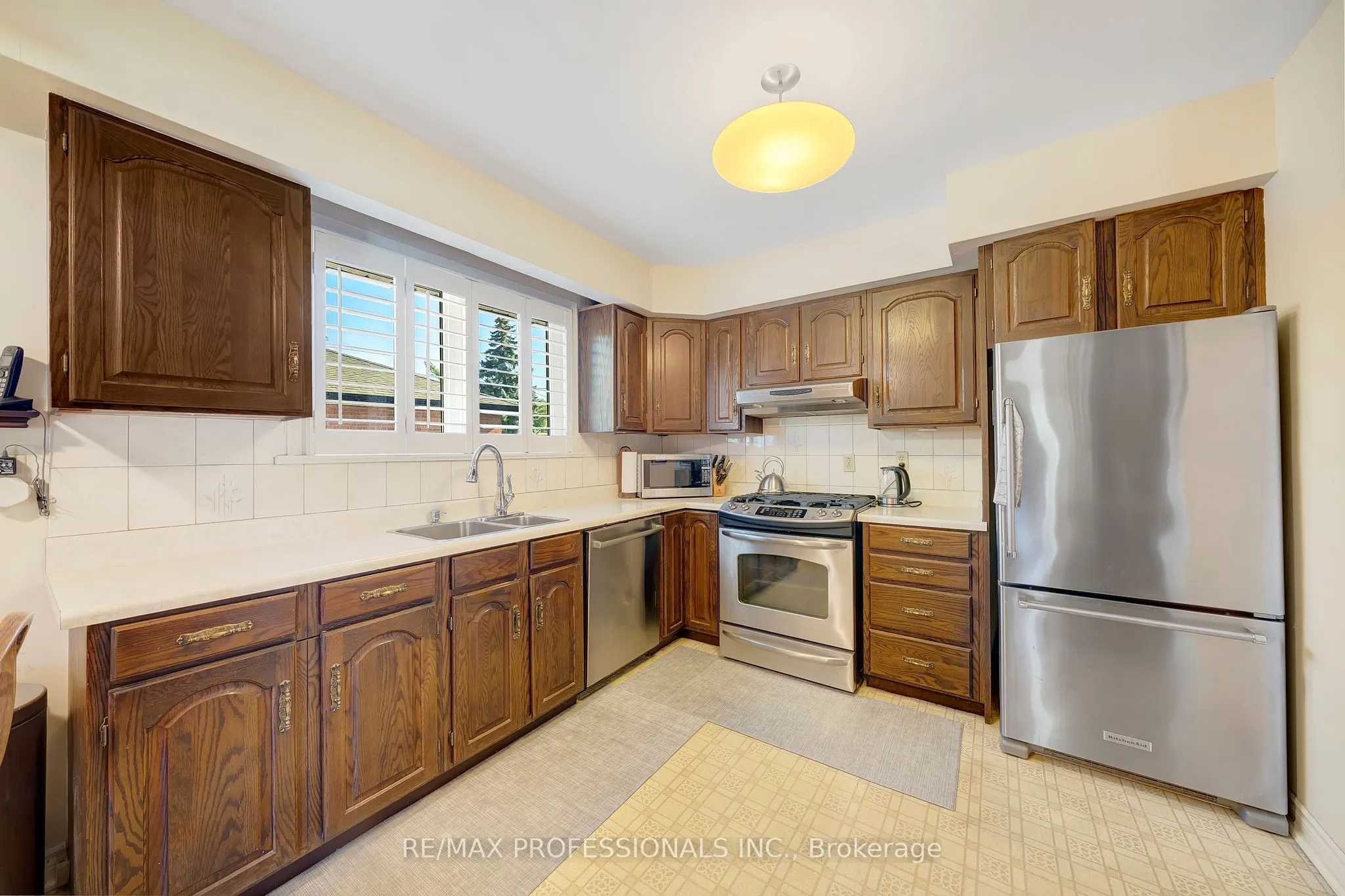 216 Wellesworth Drive