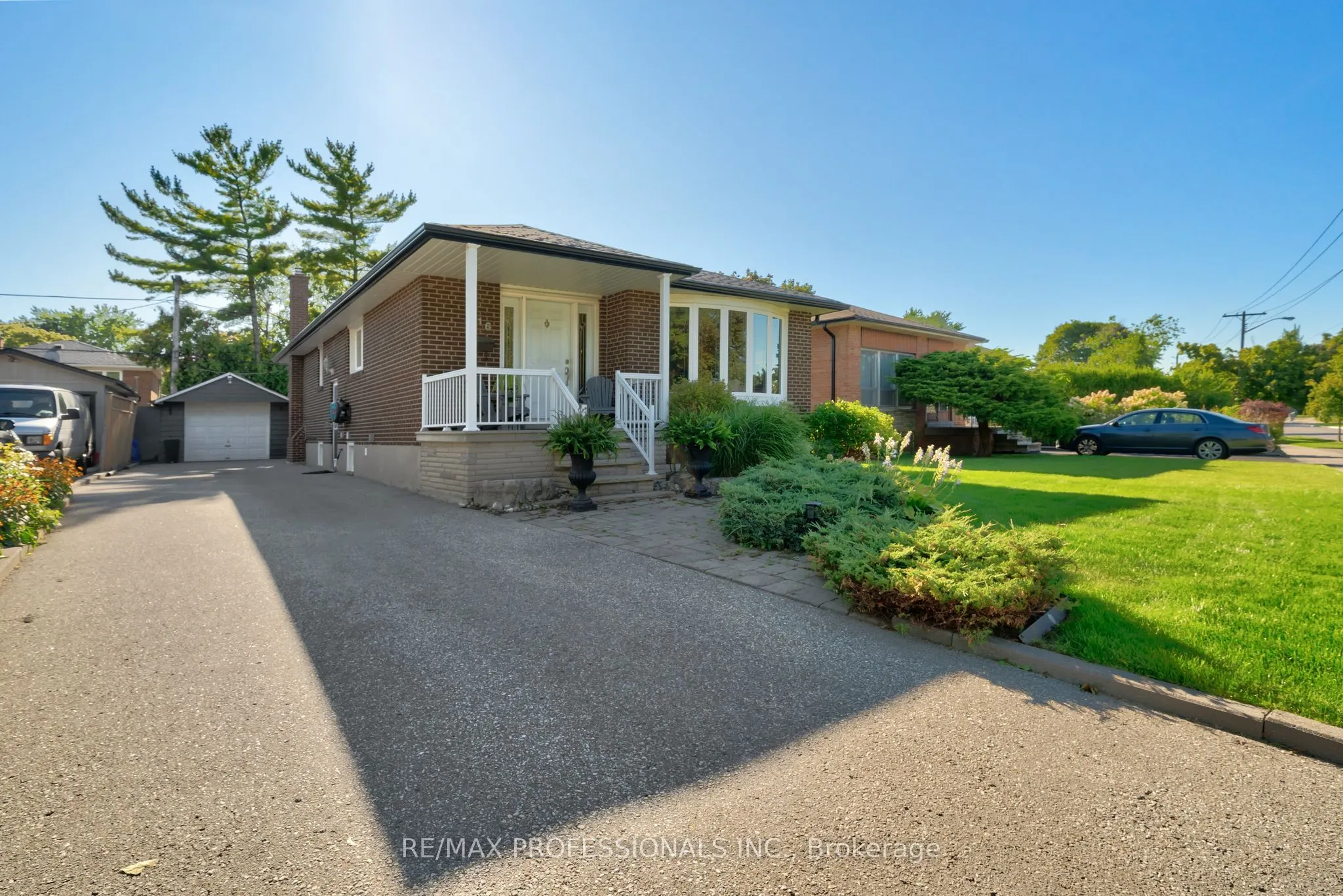 216 Wellesworth Drive