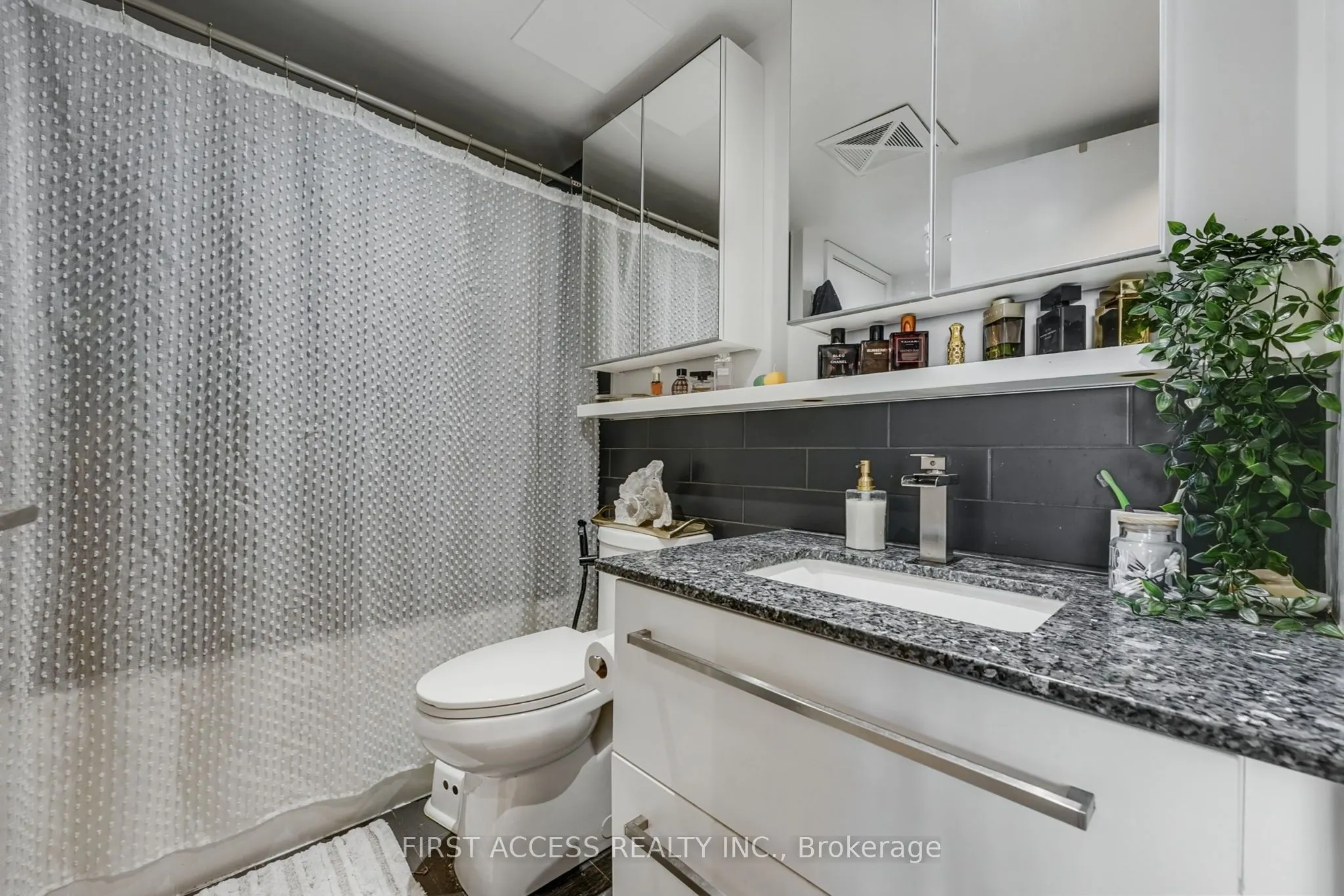 160 Flemington Road, #09