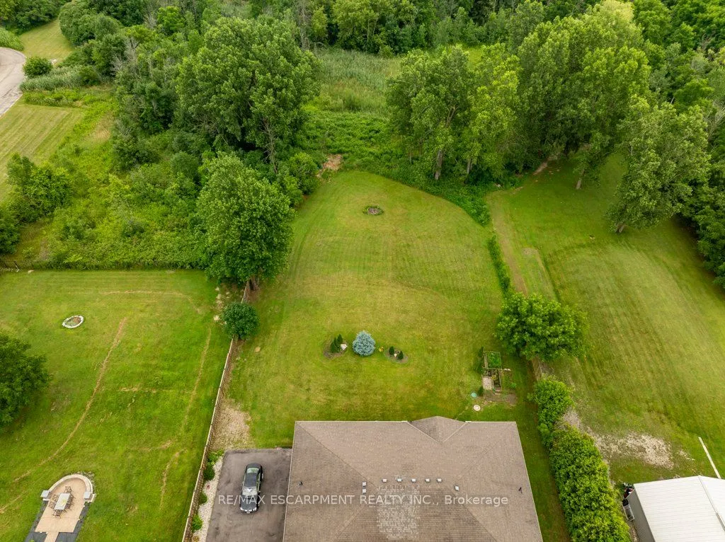2462 2 Side Road