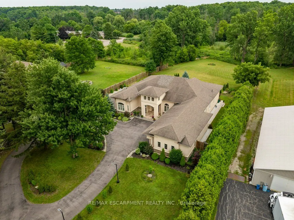 2462 2 Side Road