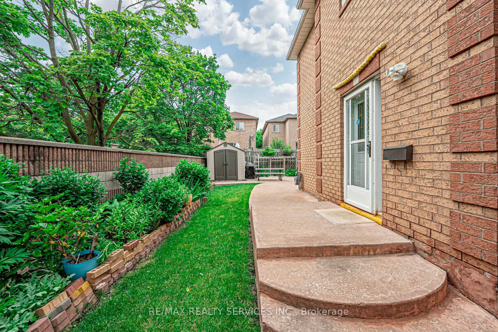 10 Shirley Place, #10
