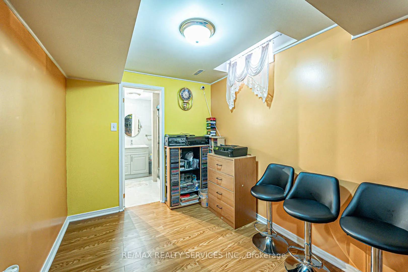 10 Shirley Place, #10