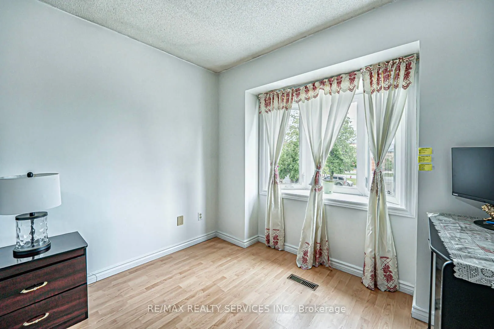 10 Shirley Place, #10