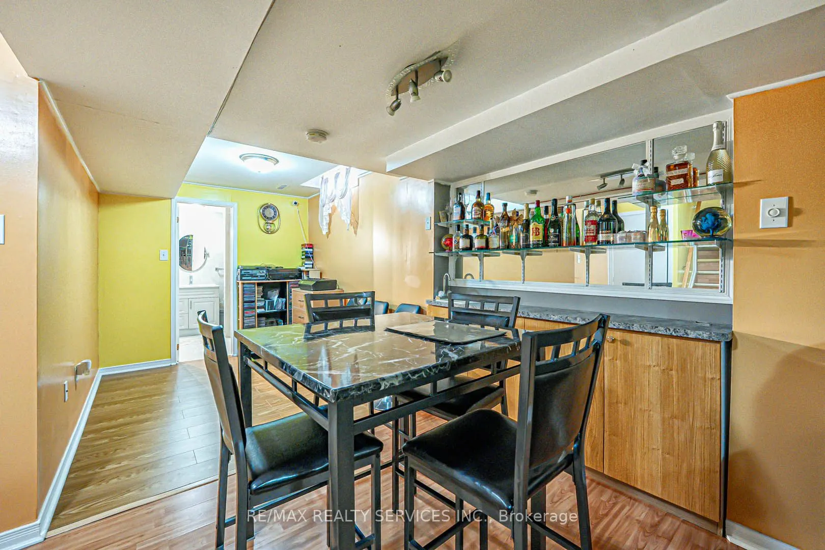 10 Shirley Place, #10