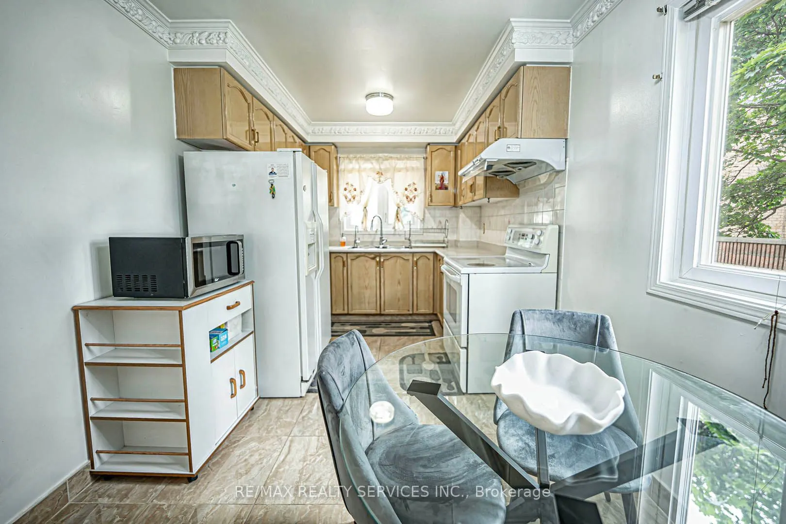 10 Shirley Place, #10