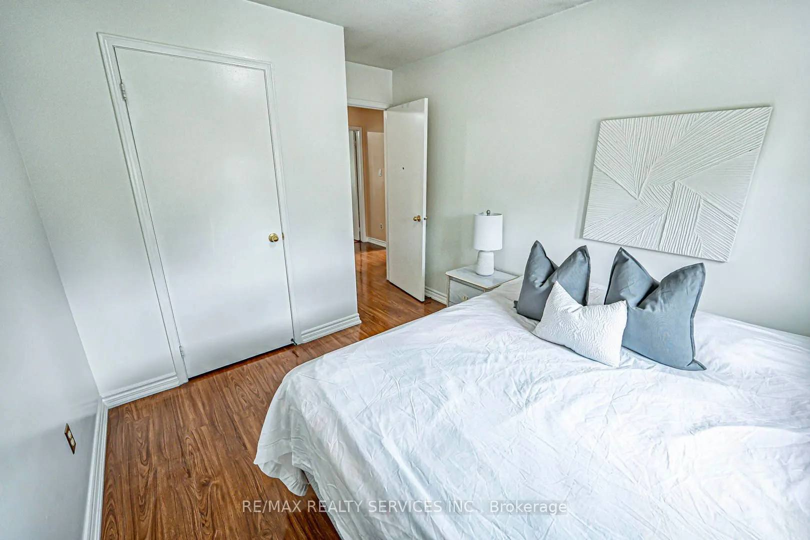 10 Shirley Place, #10