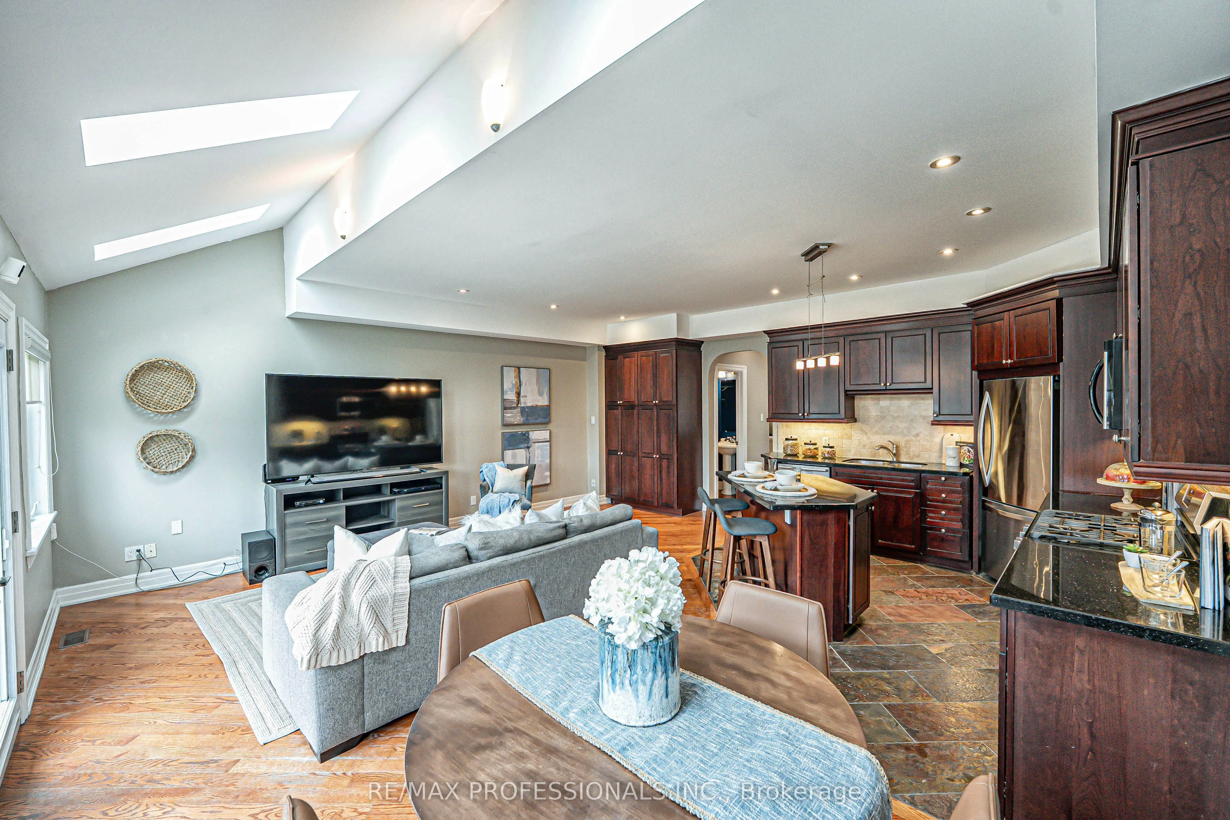 116 Lake Shore Drive