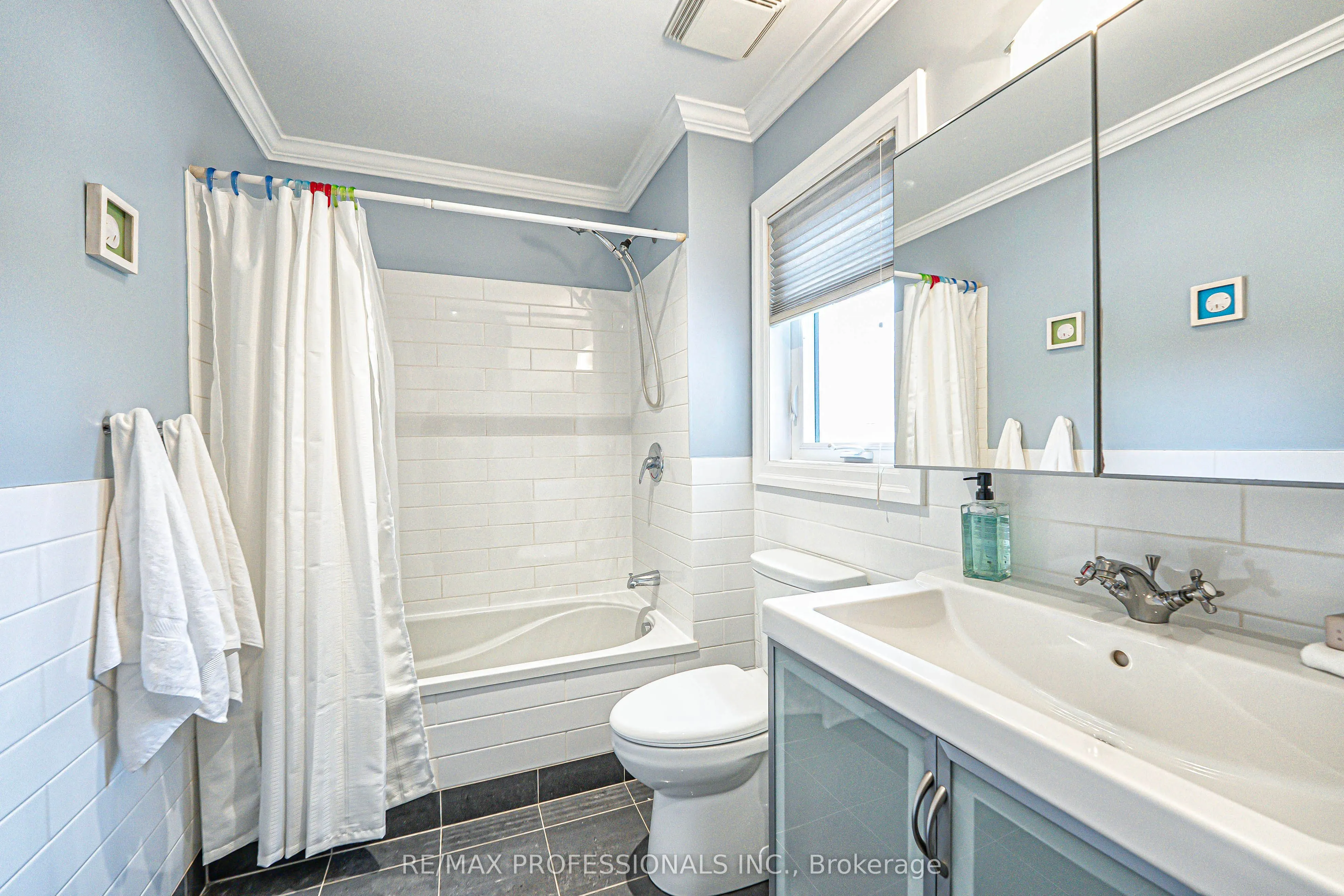 116 Lake Shore Drive