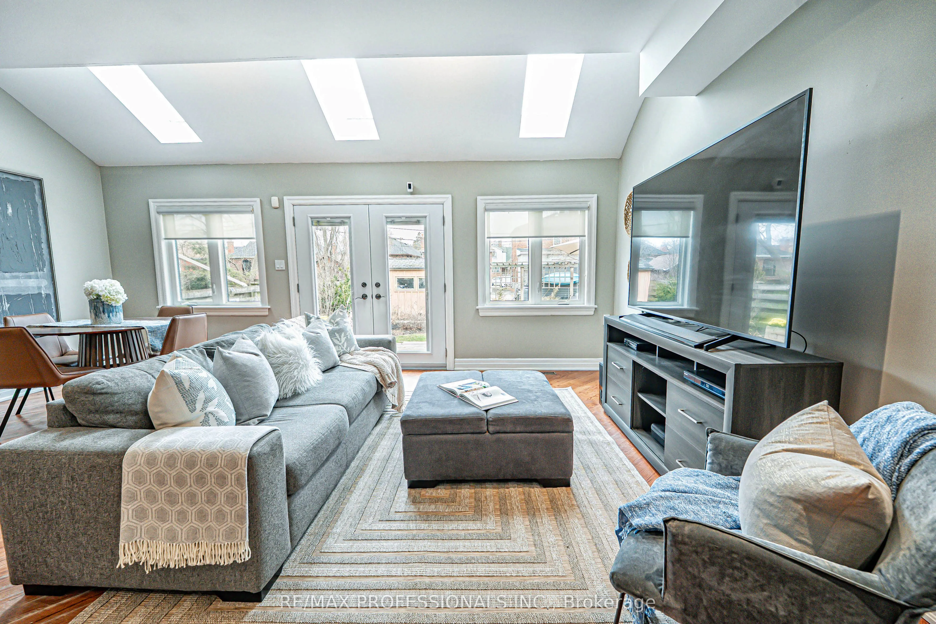 116 Lake Shore Drive