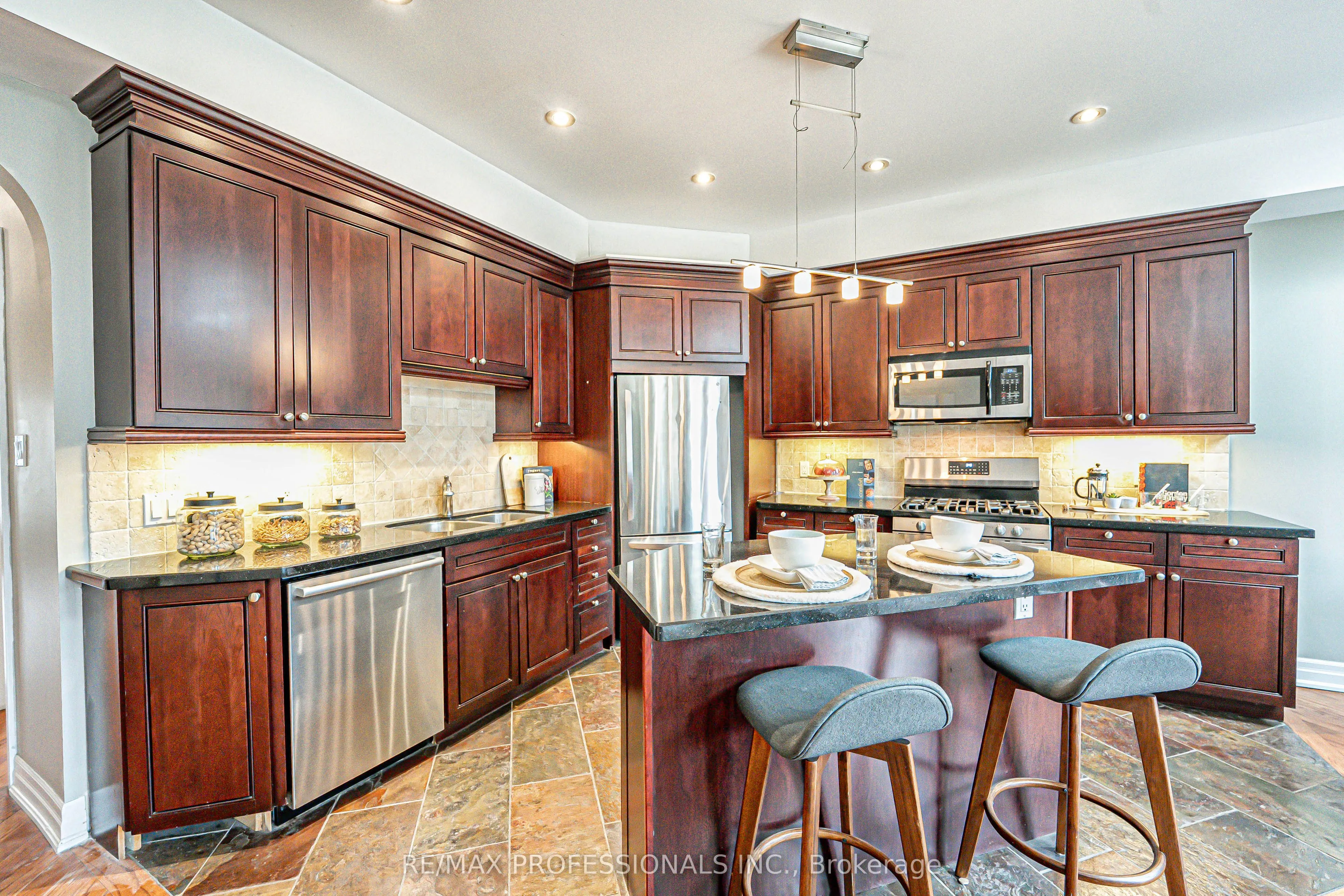 116 Lake Shore Drive