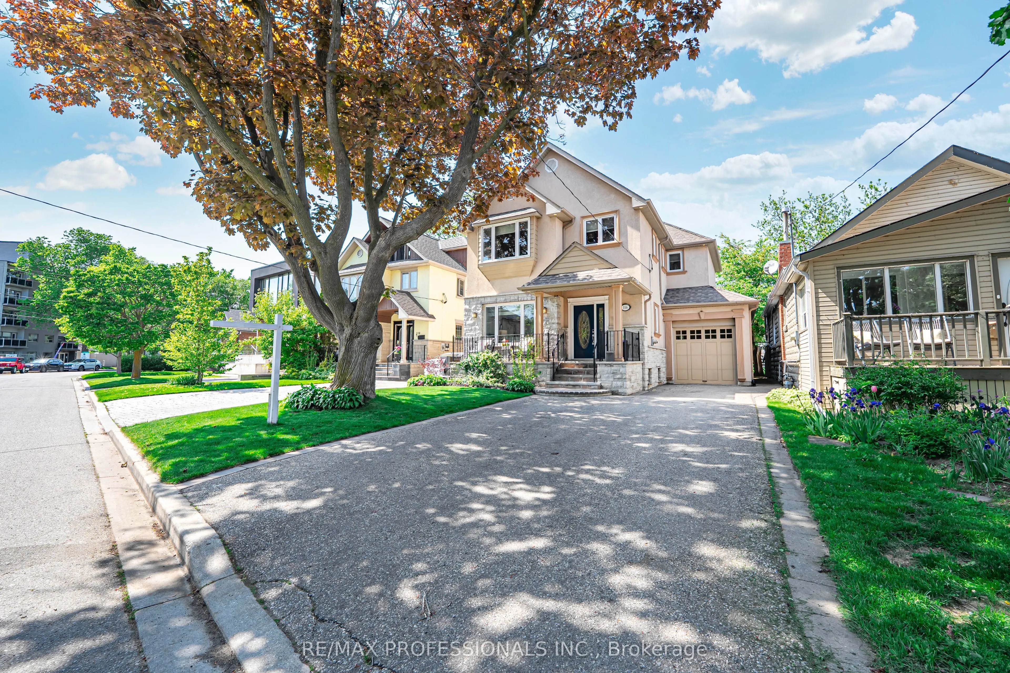 116 Lake Shore Drive