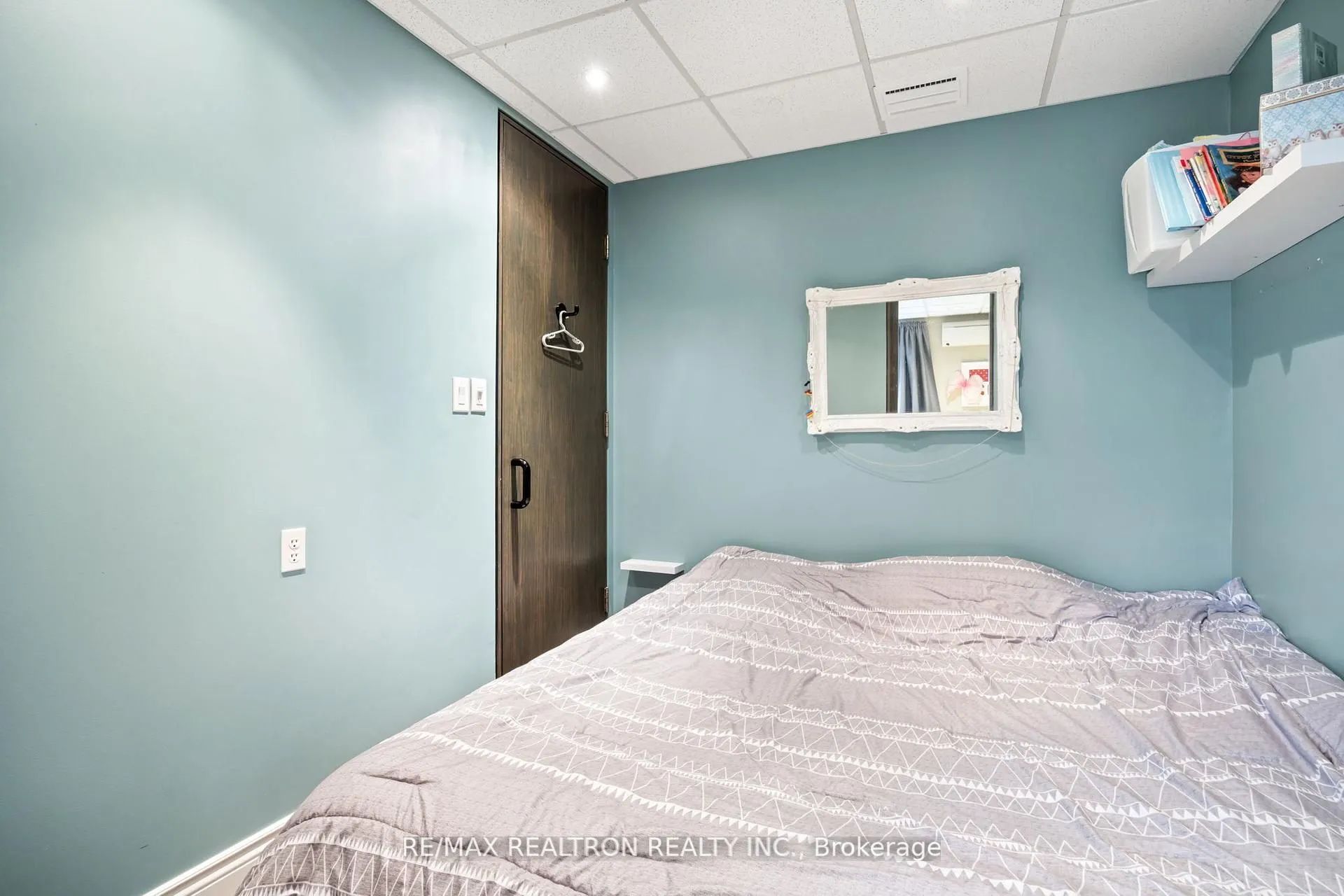 1611 Bloor Street W