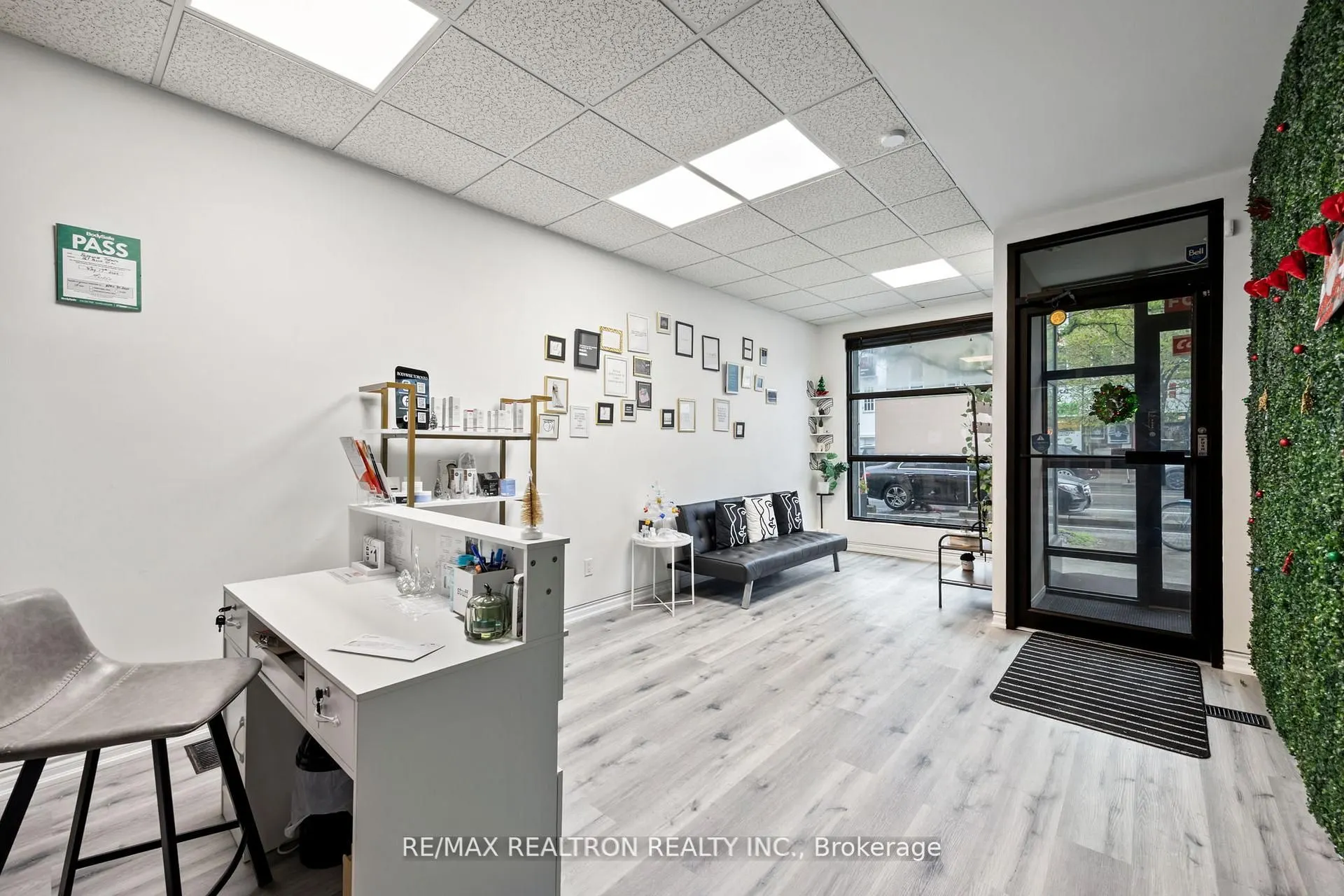 1611 Bloor Street W
