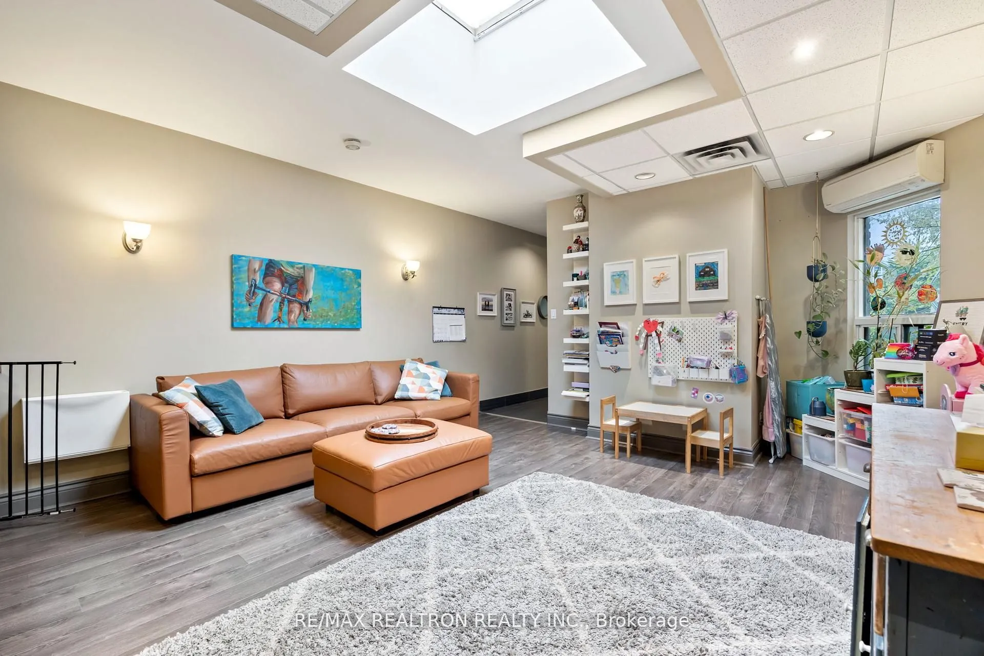 1611 Bloor Street W